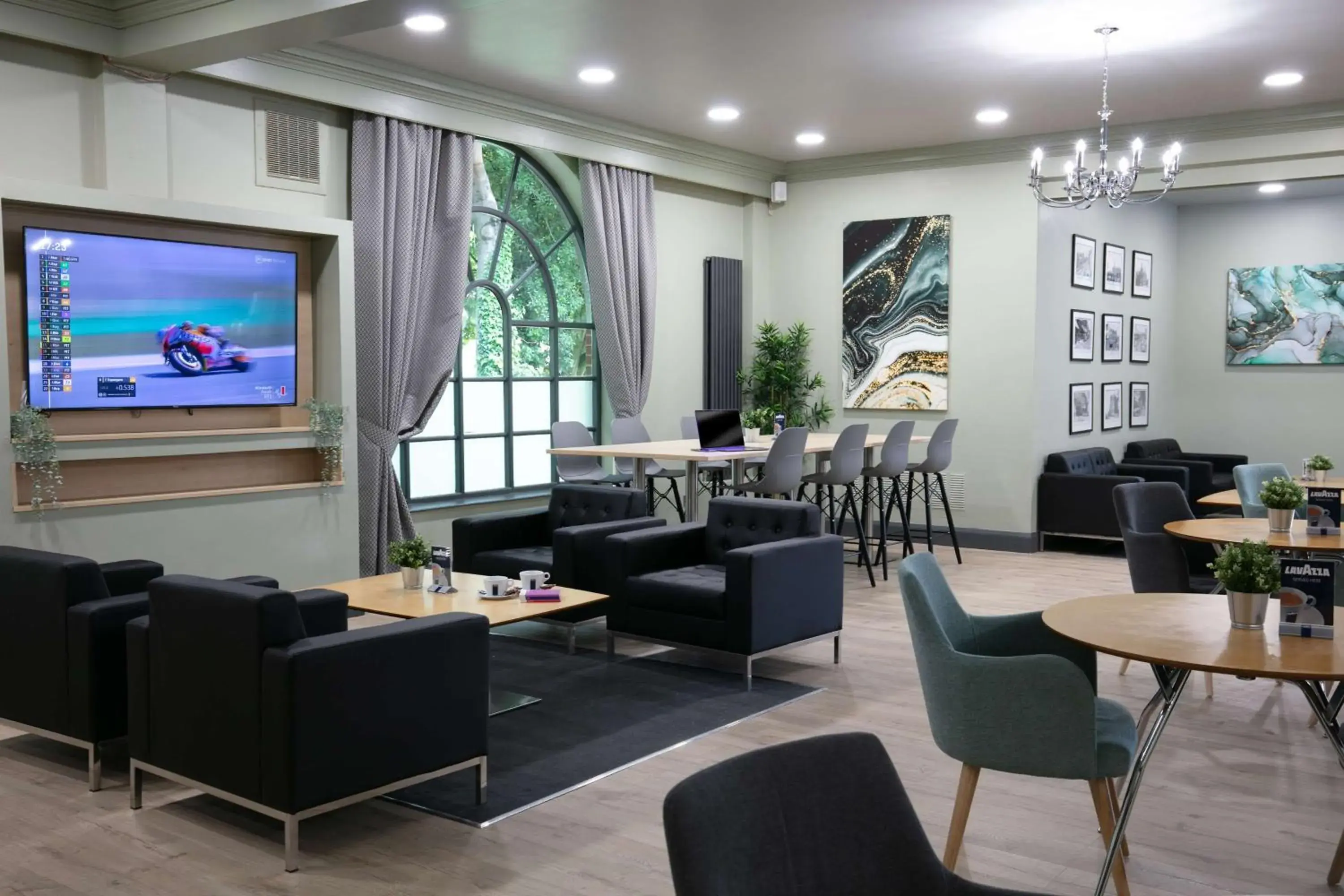 Lounge or bar in Hall Garth Hotel Darlington, Sure Hotel Collection by BW Lounge or bar in Hall Garth Hotel Darlington, Sure Hotel Collection by BW