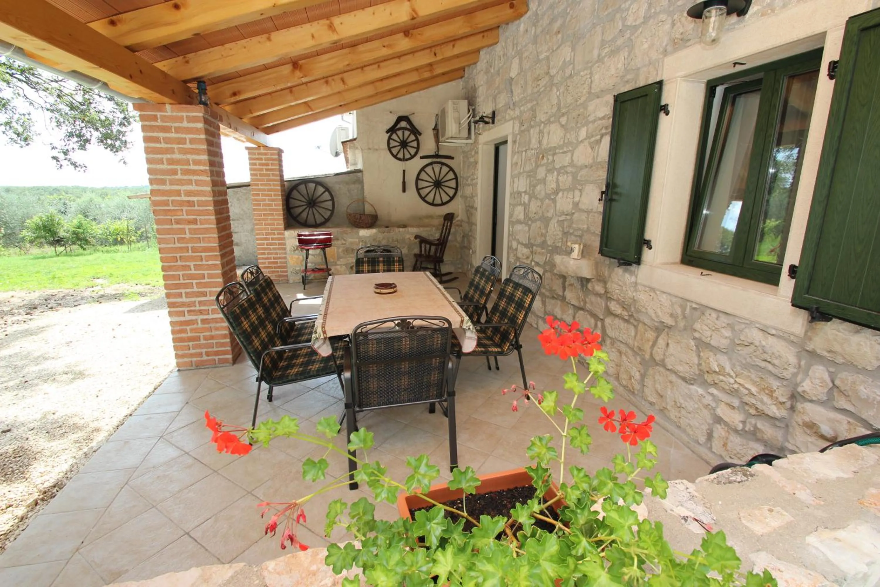 BBQ facilities in Holiday Home Vinkovic