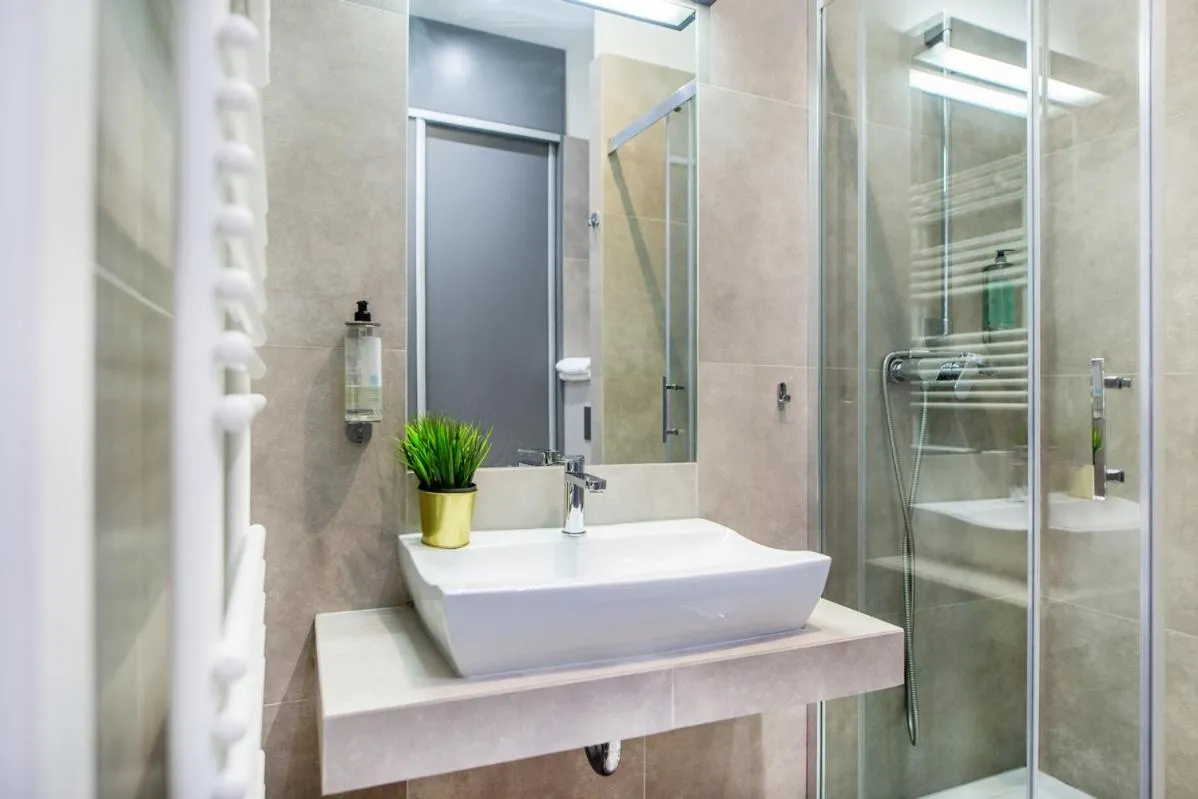 Shower in Cracow Rentals Zacisze