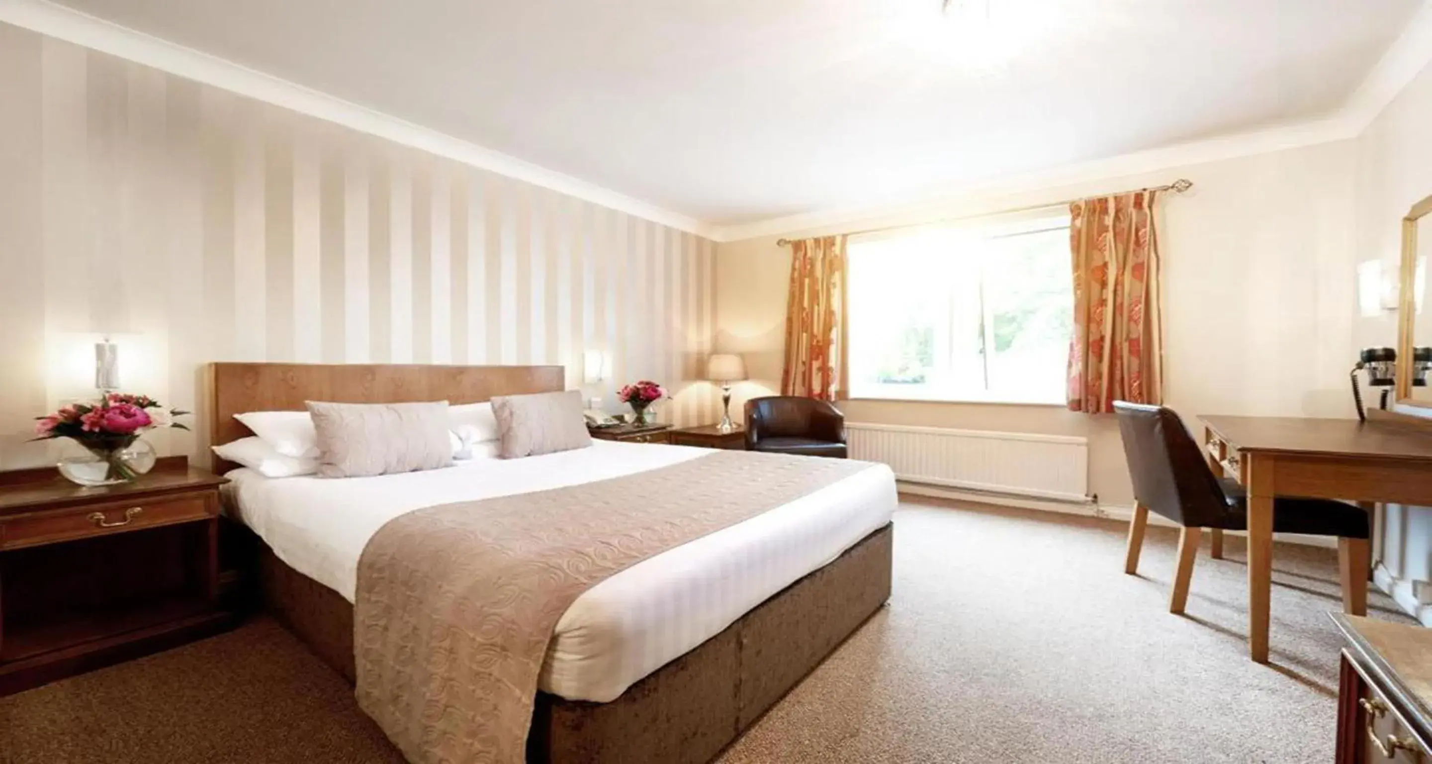 Golfcourse, Bed in The Old Golf House Sure Hotel Collection by Best Western Golfcourse, Bed in The Old Golf House Sure Hotel Collection by Best Western