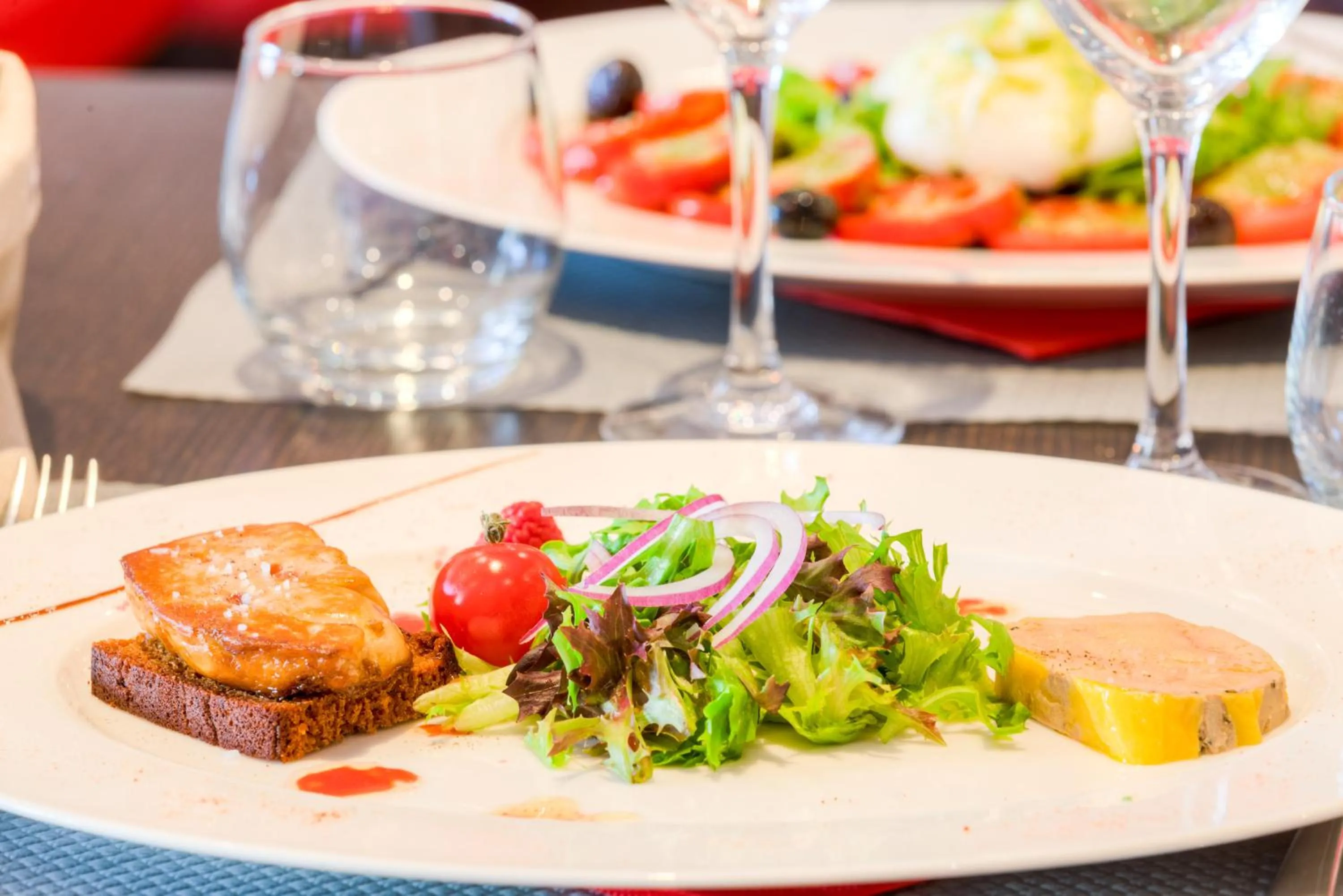 Food and drinks in Aux Prisons de Montagny