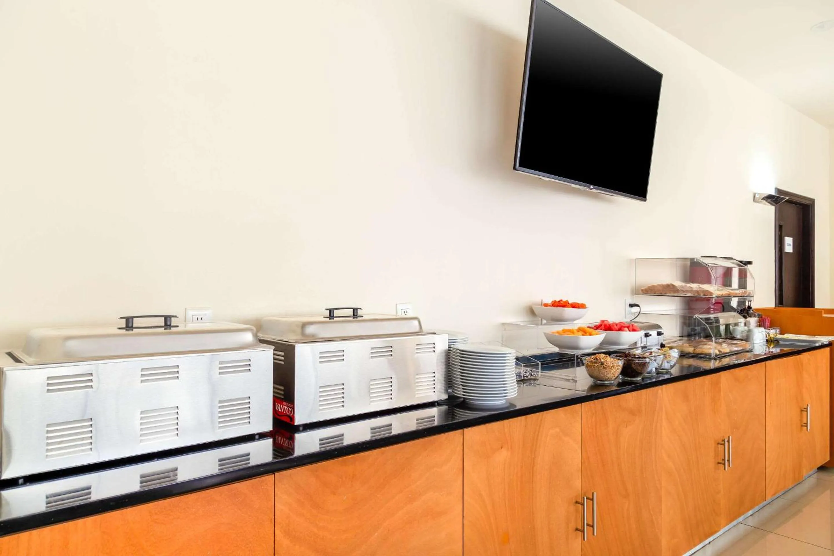 Breakfast in Sleep Inn Monterrey San Pedro