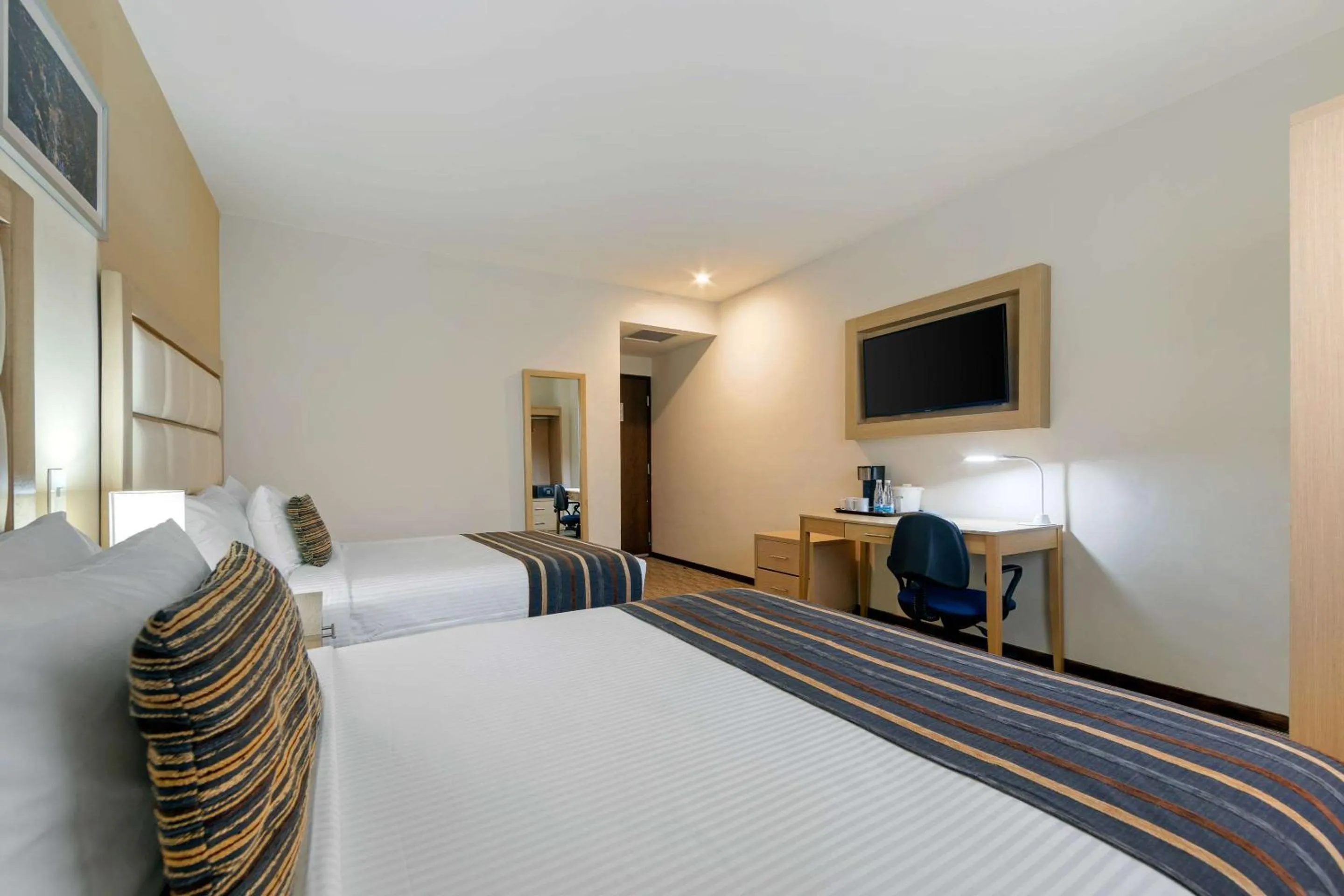 Bedroom, Bed in Sleep Inn Monterrey San Pedro