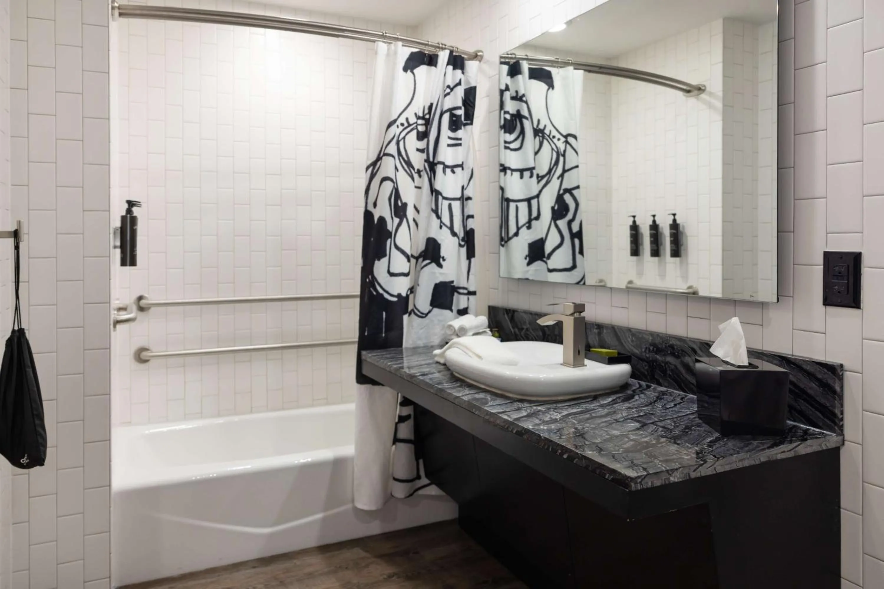 Bathroom in Lorenzo Hotel Dallas, Tapestry Collection by Hilton