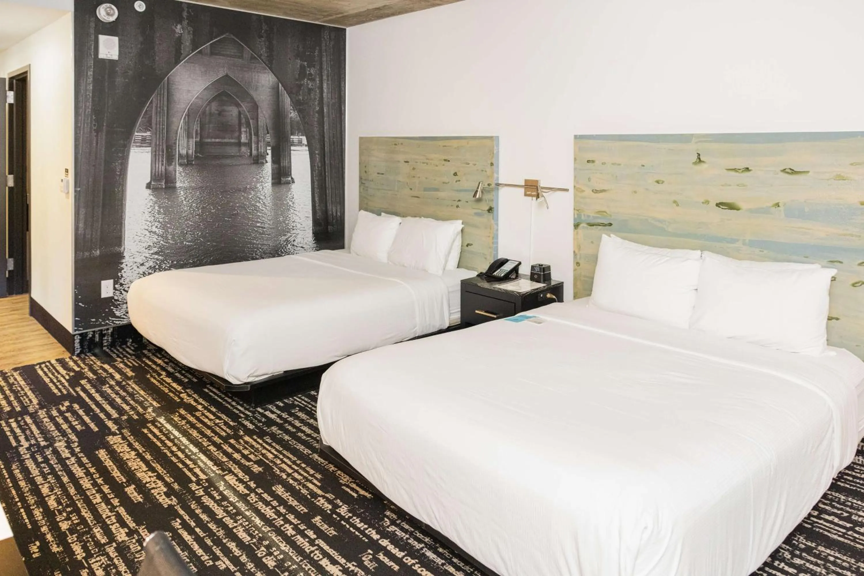 Bed in Lorenzo Hotel Dallas, Tapestry Collection by Hilton