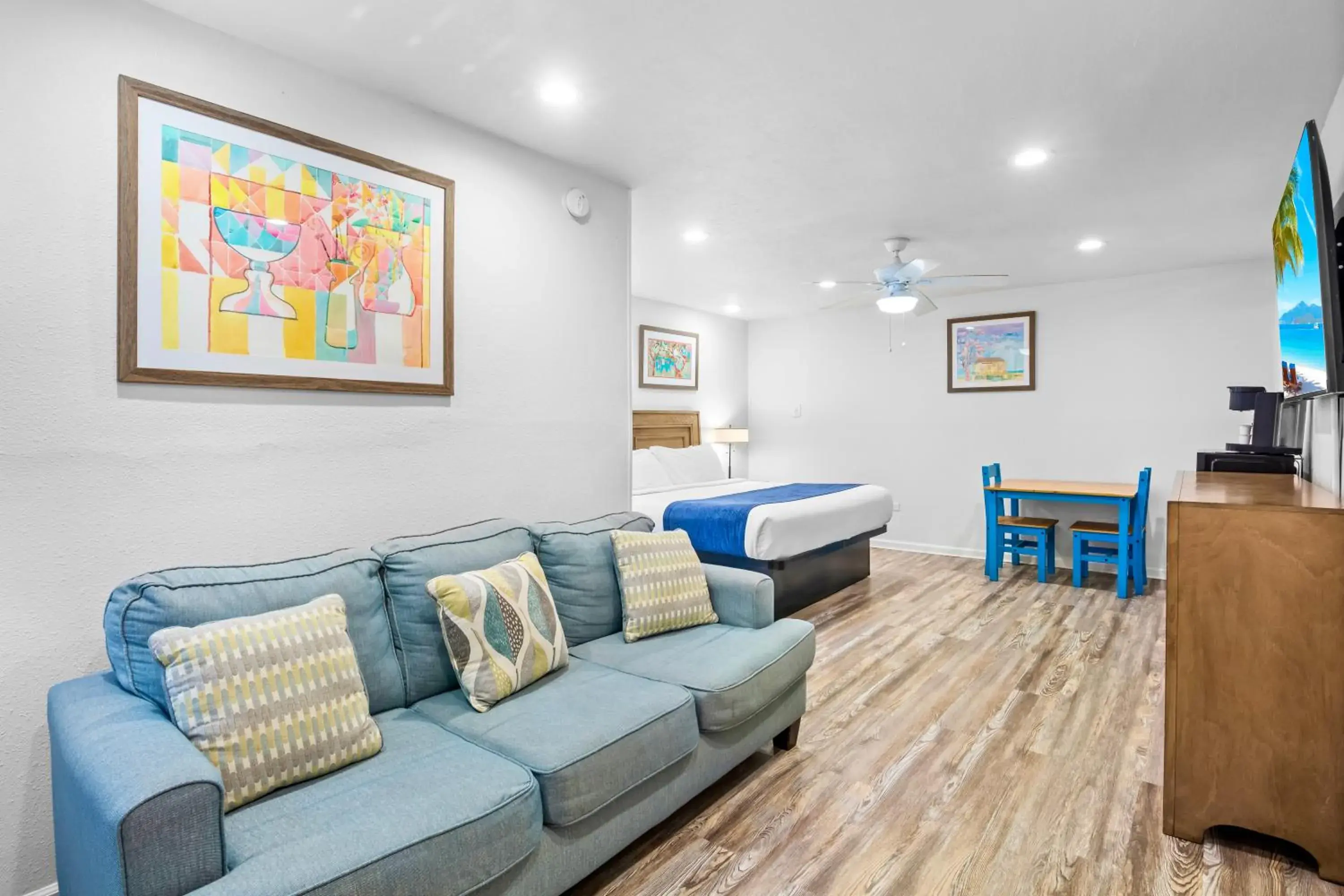 Standard King Room in Coconut Cay Resort Standard King Room in Coconut Cay Resort