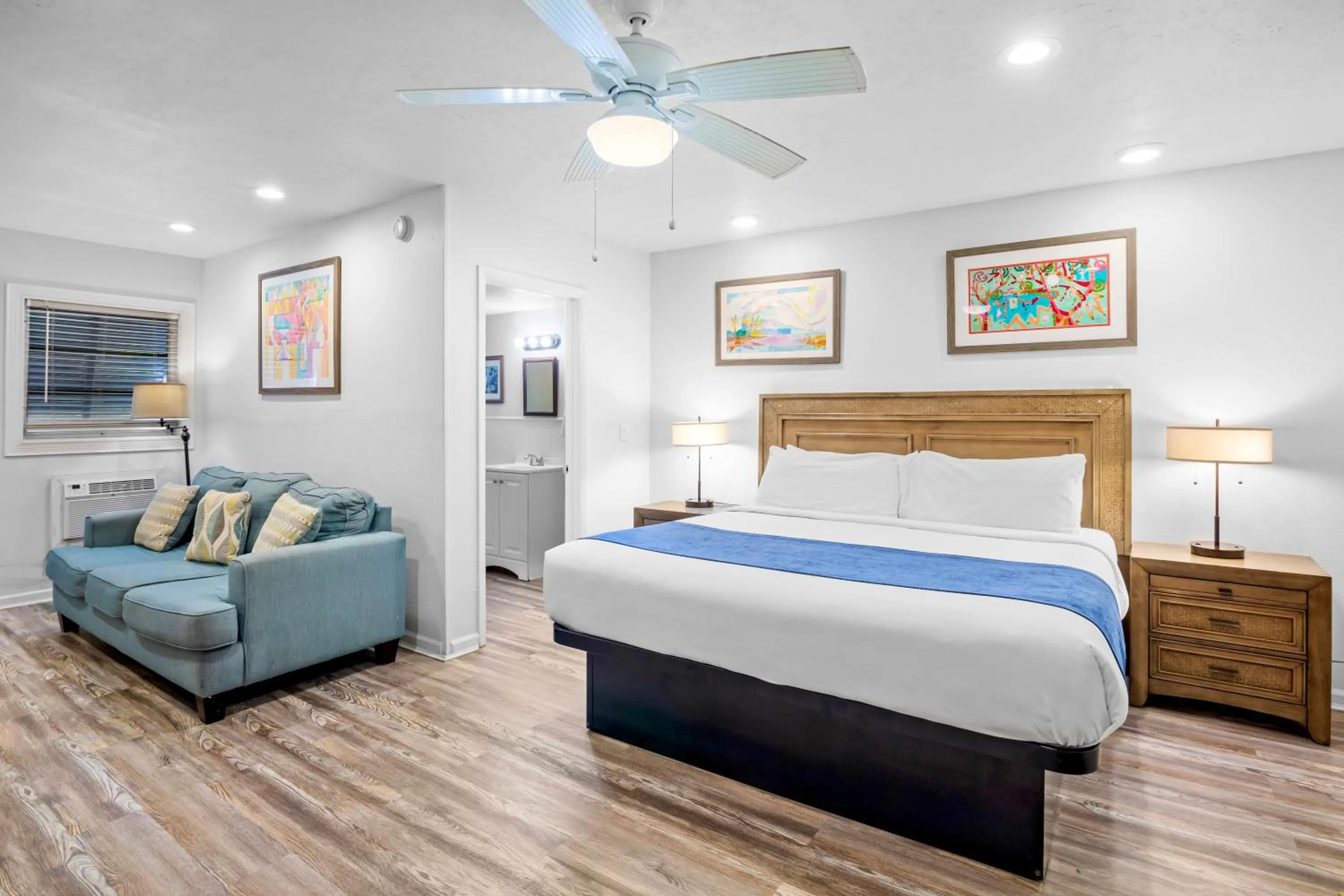 Bedroom, Bed in Coconut Cay Resort