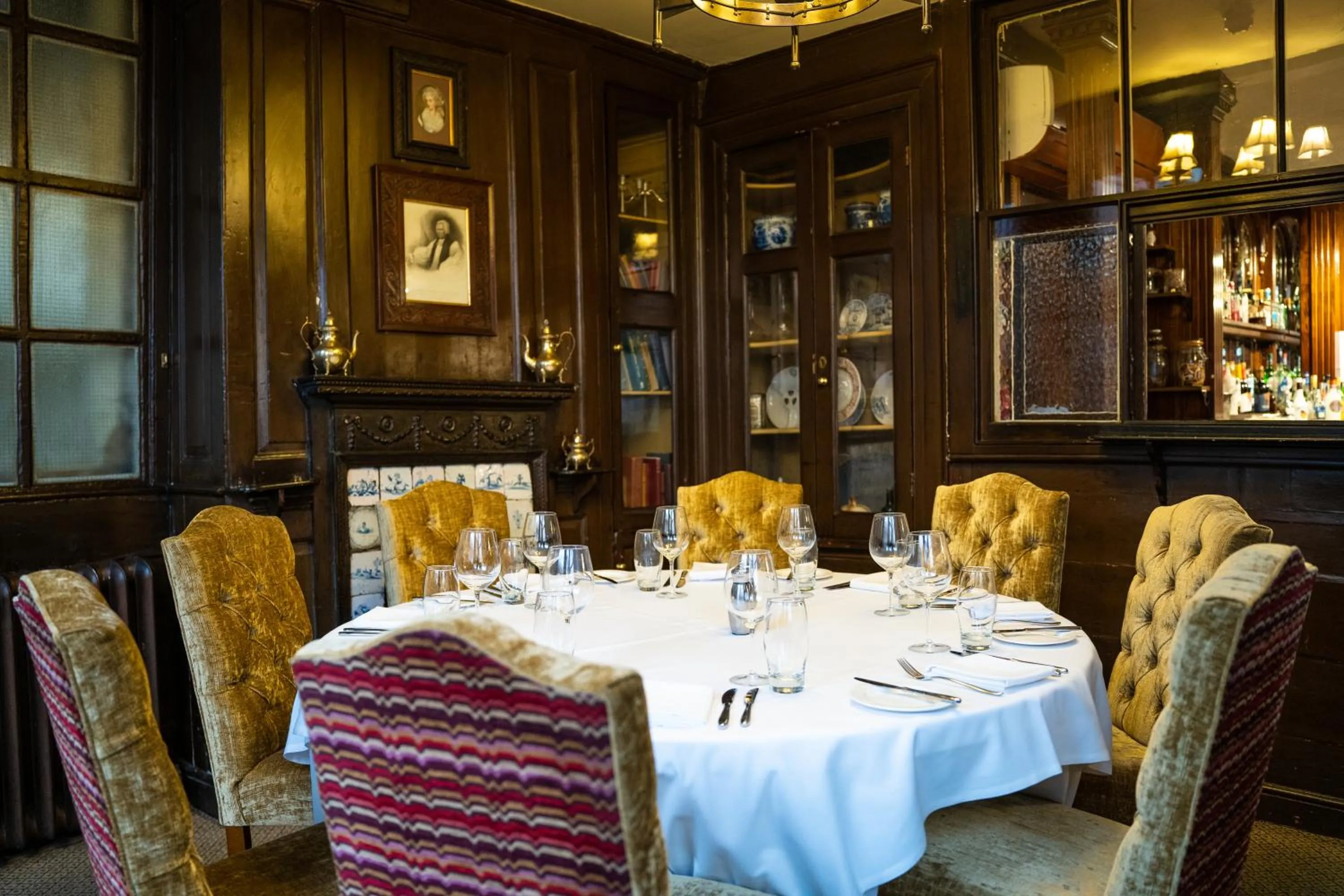 Restaurant/places to eat in The Maids Head Hotel