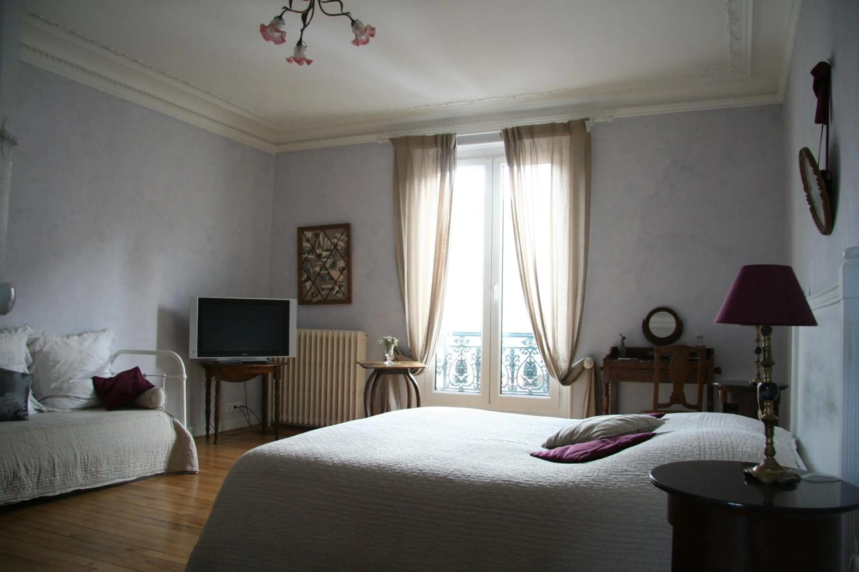 Photo of the whole room, Bed in Chambres d'hôtes Le Clos d'Hauteville