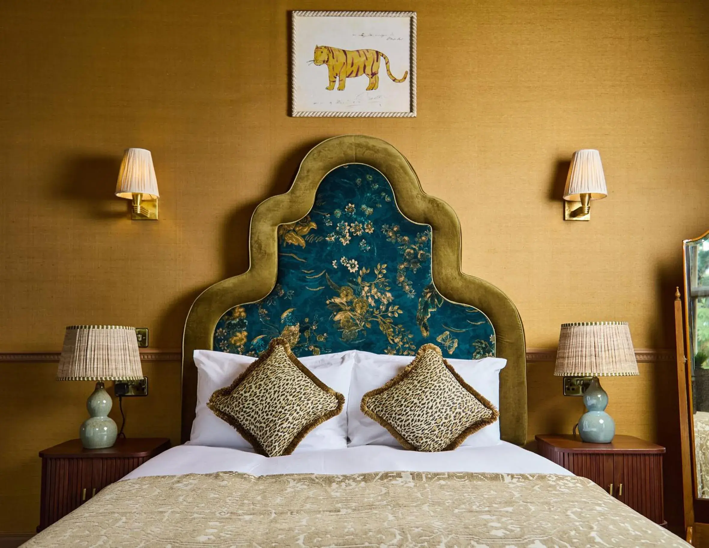 Classic King Room in Brownsover Hall Hotel Classic King Room in Brownsover Hall Hotel