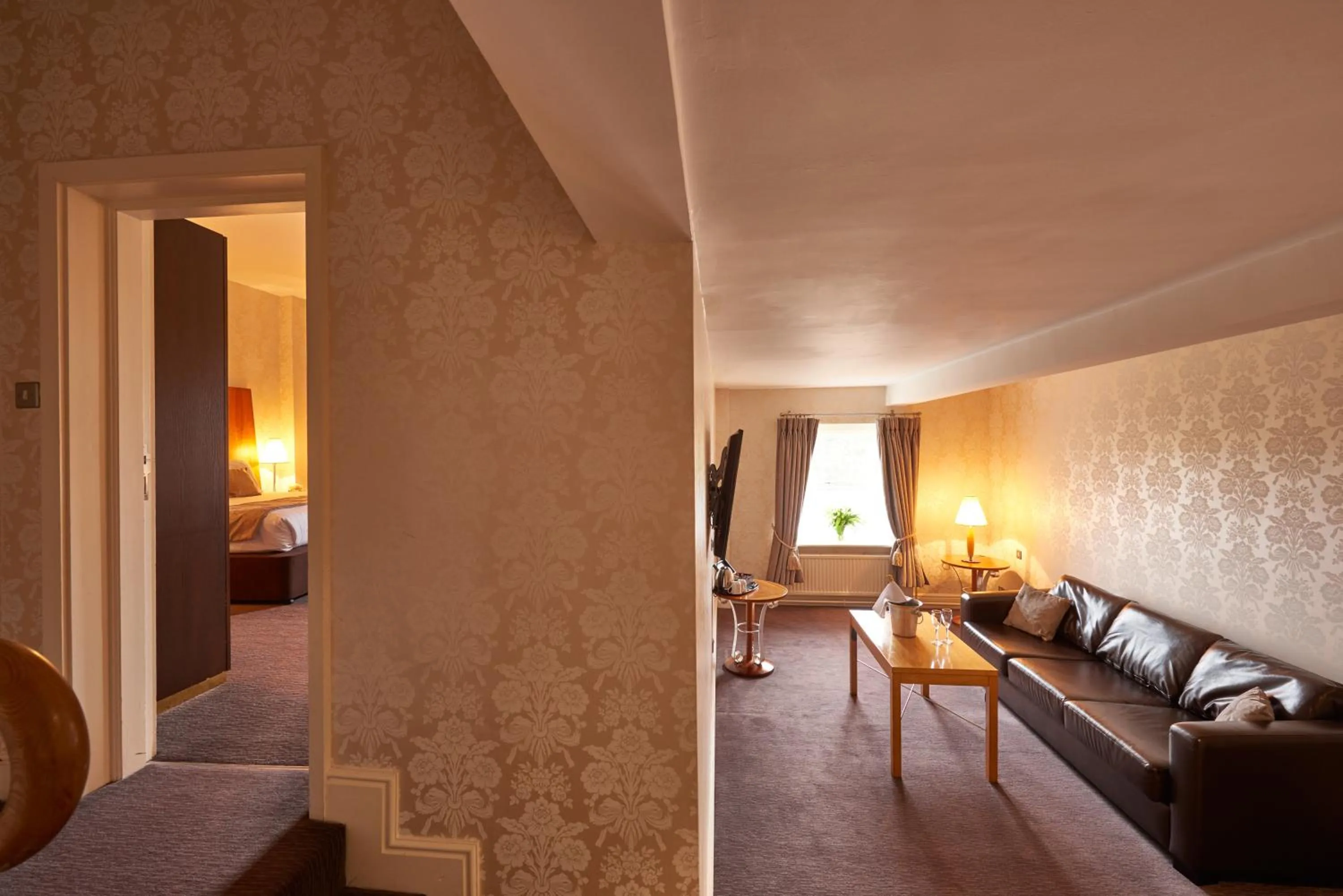 Bedroom, Bed in The Regency Hotel