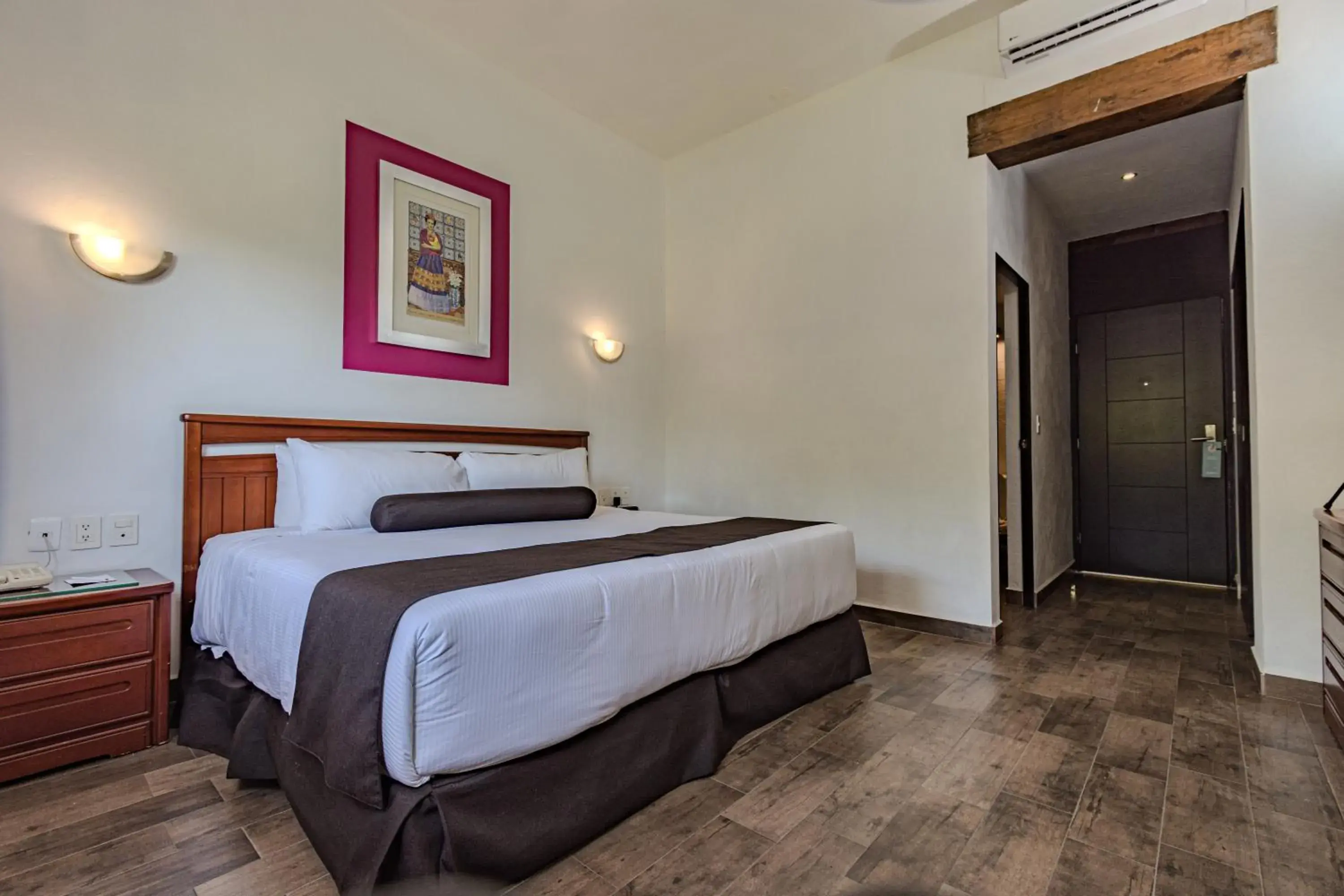 Decorative detail, Bed in Radisson Hotel Cuernavaca Decorative detail, Bed in Radisson Hotel Cuernavaca