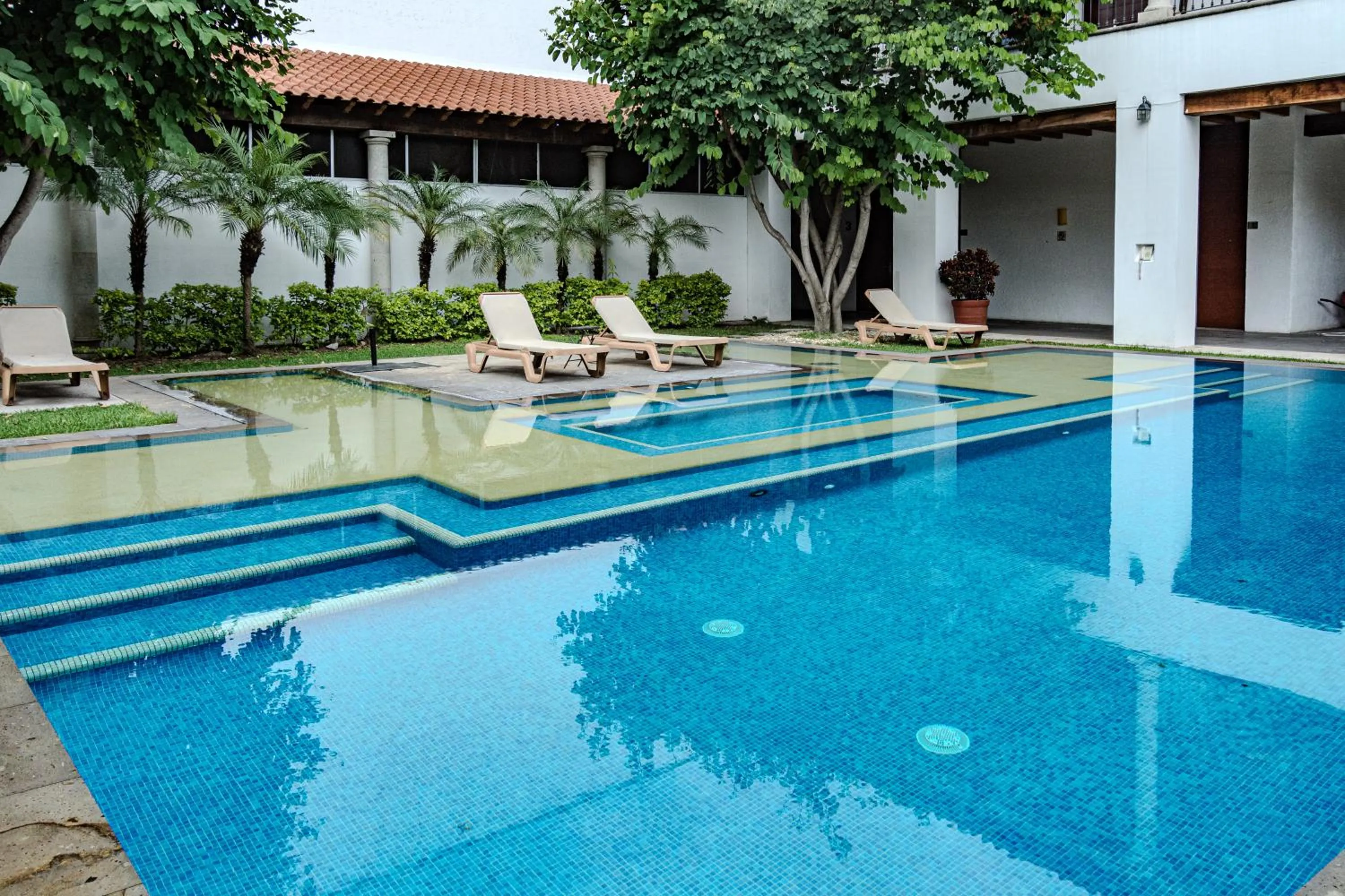 Swimming pool in Radisson Hotel Cuernavaca