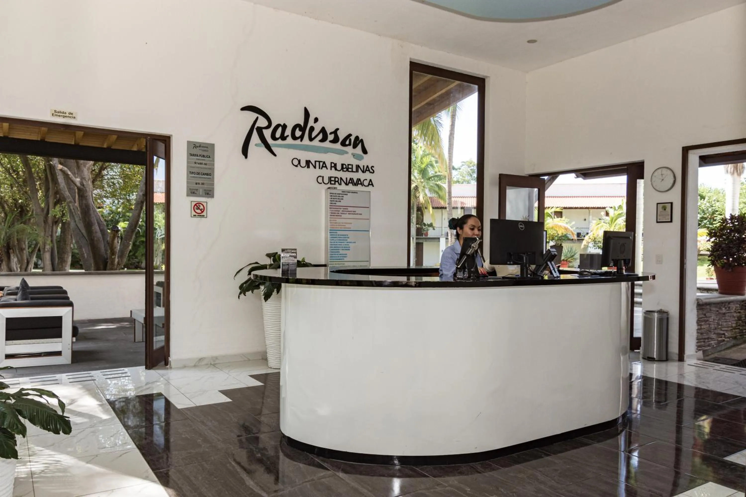Lobby or reception in Radisson Hotel Cuernavaca
