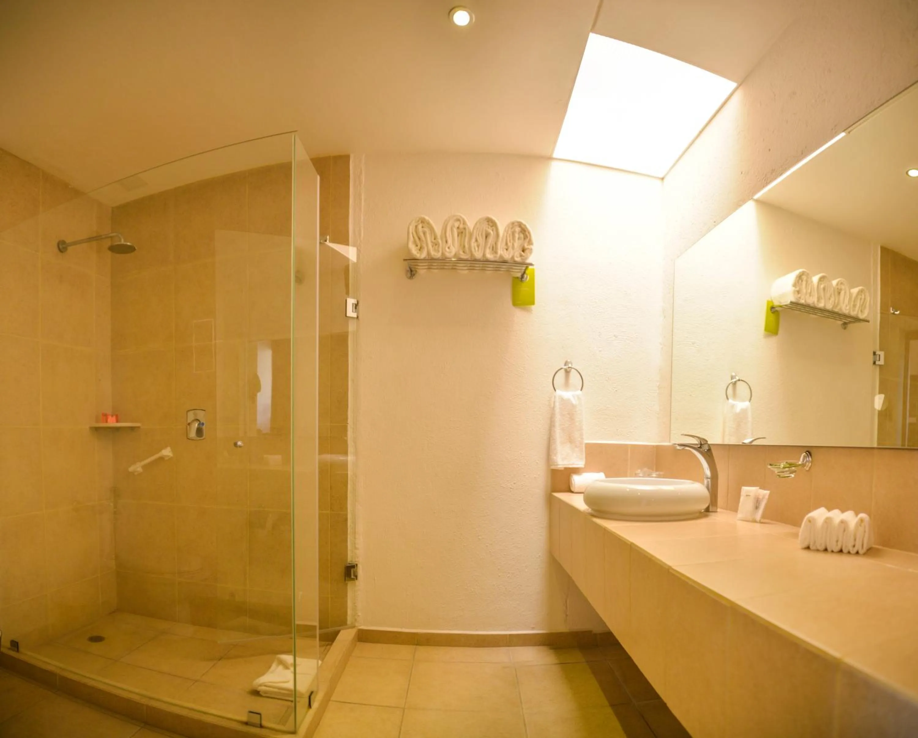 Bathroom in Radisson Hotel Cuernavaca