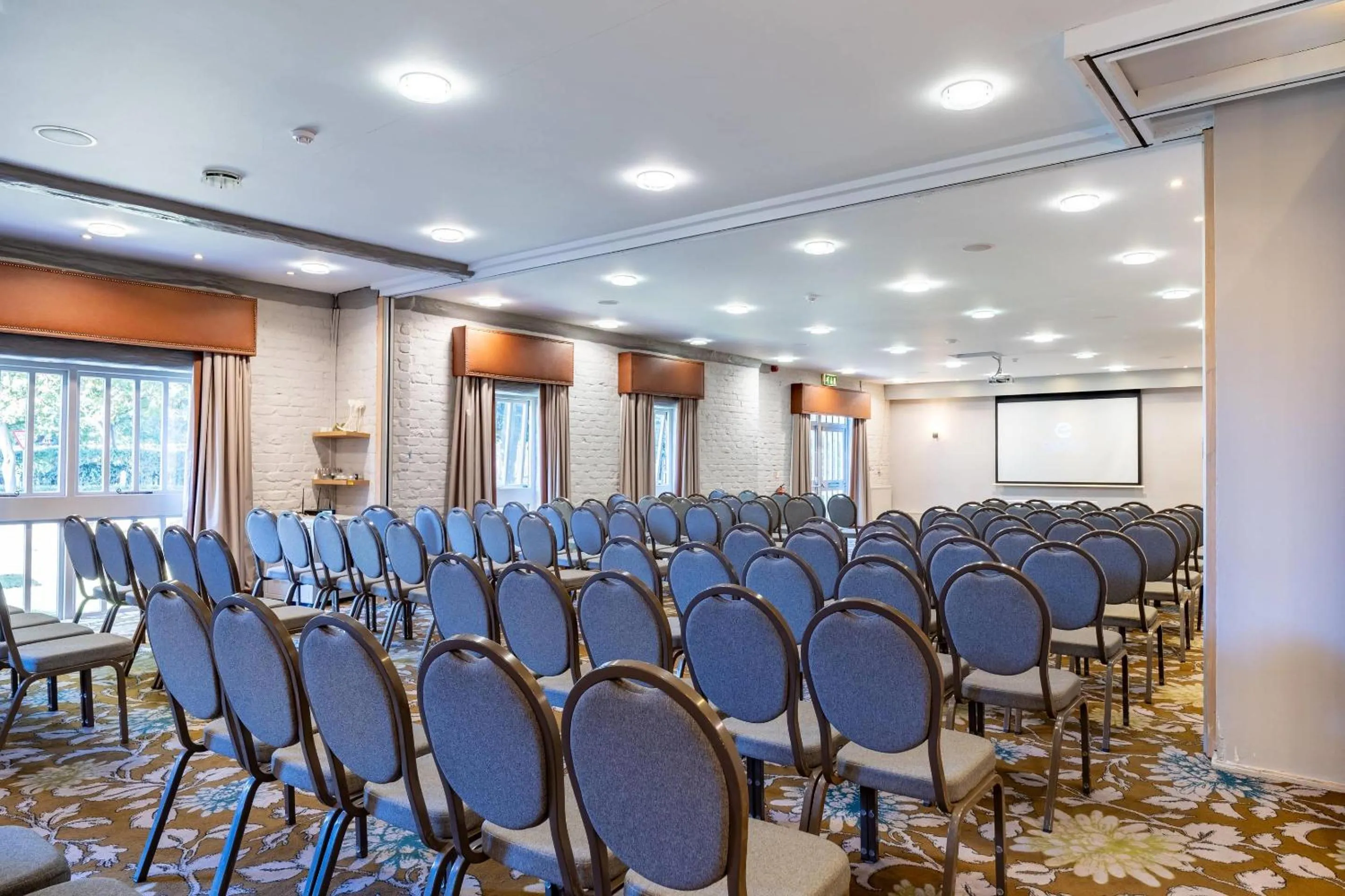 Meeting/conference room in Clarion Hotel Charlecote Pheasant