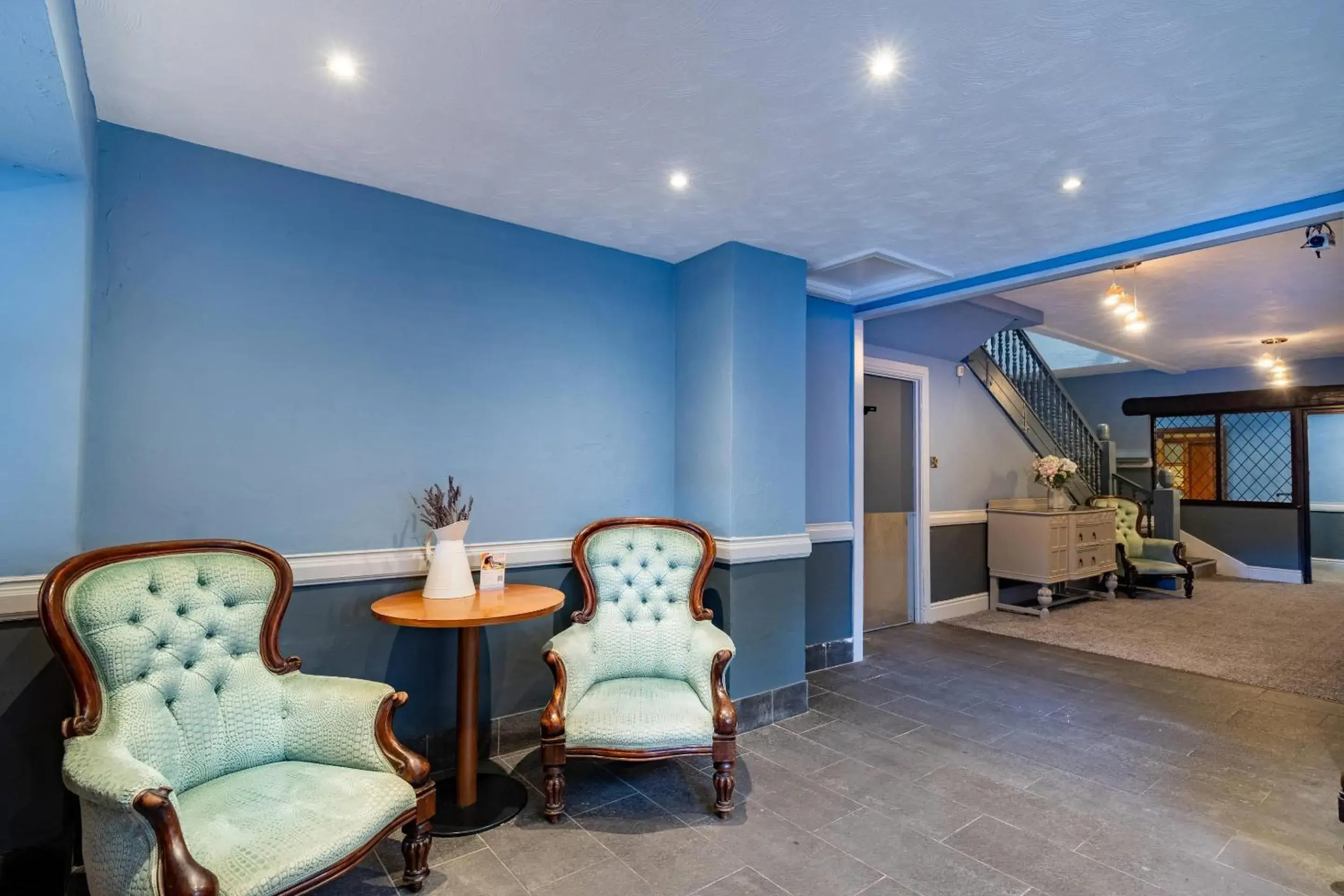 Lobby or reception in Clarion Hotel Charlecote Pheasant Lobby or reception in Clarion Hotel Charlecote Pheasant