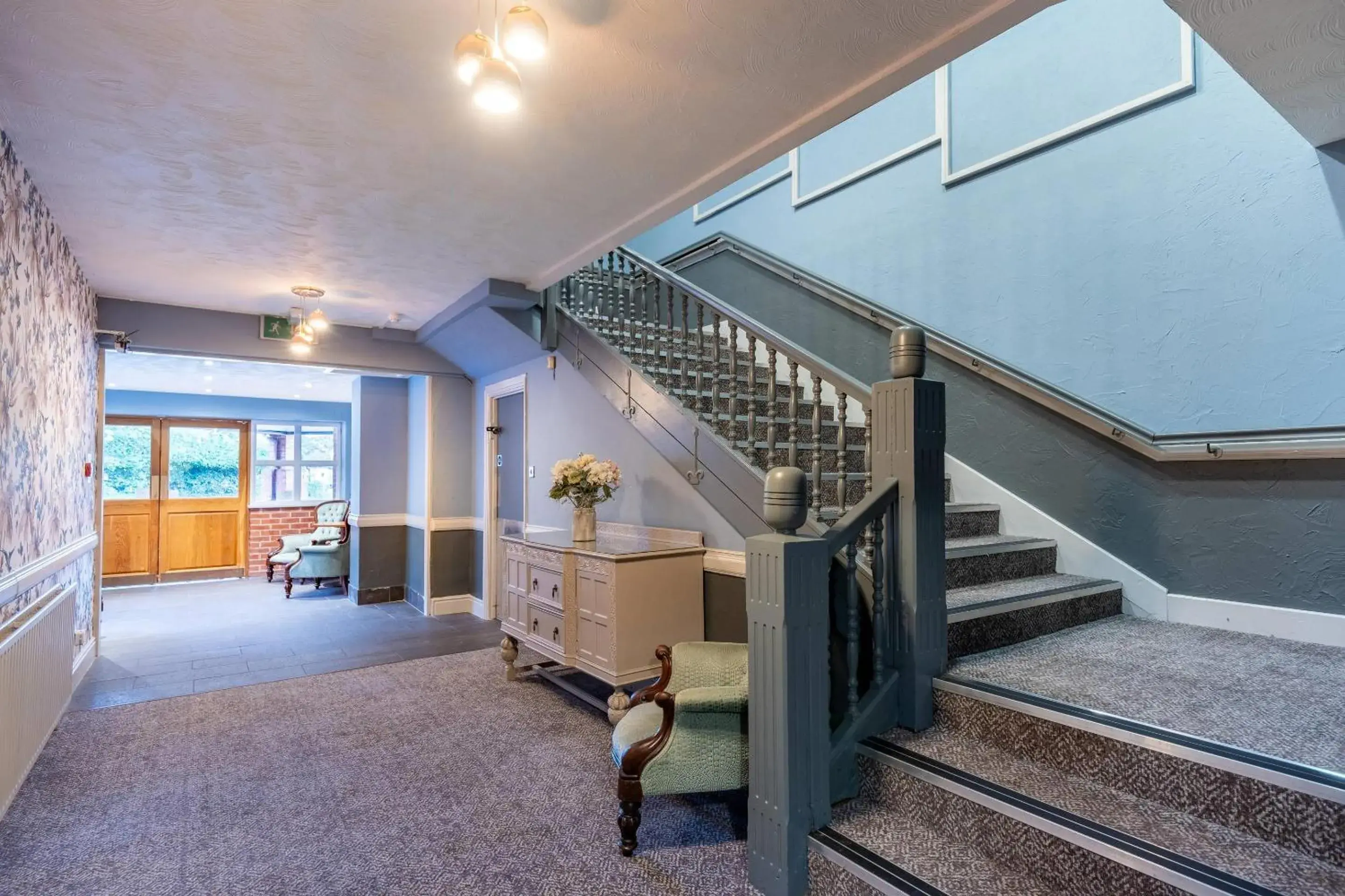 Lobby or reception in Clarion Hotel Charlecote Pheasant Lobby or reception in Clarion Hotel Charlecote Pheasant