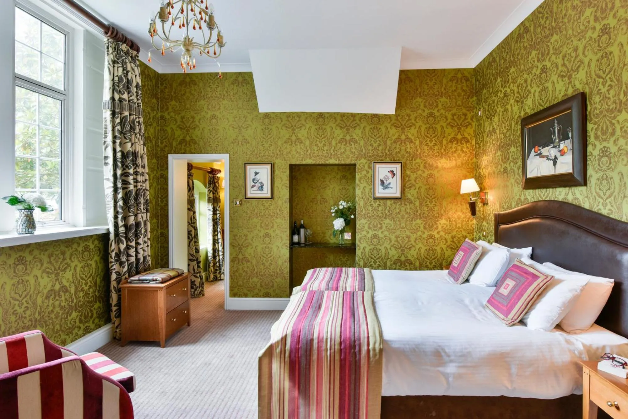 Bedroom, Bed in Clarion Hotel Charlecote Pheasant