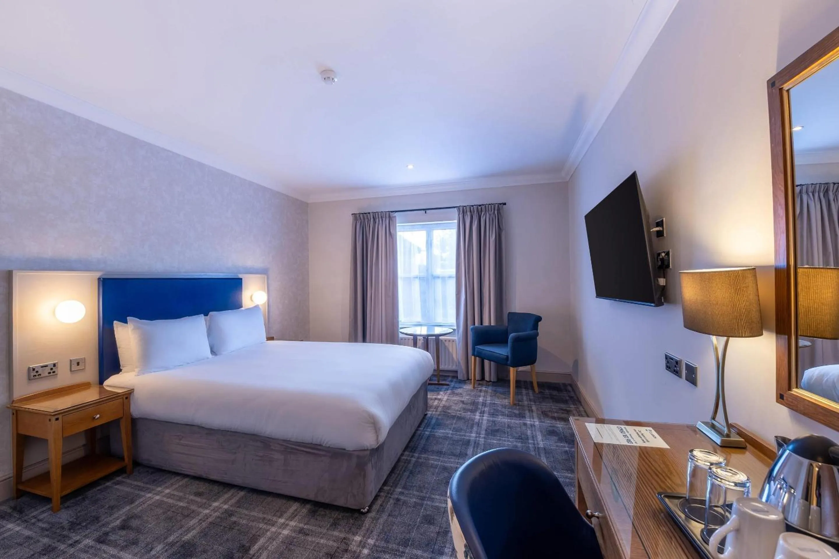 Bedroom, Bed in Clarion Hotel Charlecote Pheasant