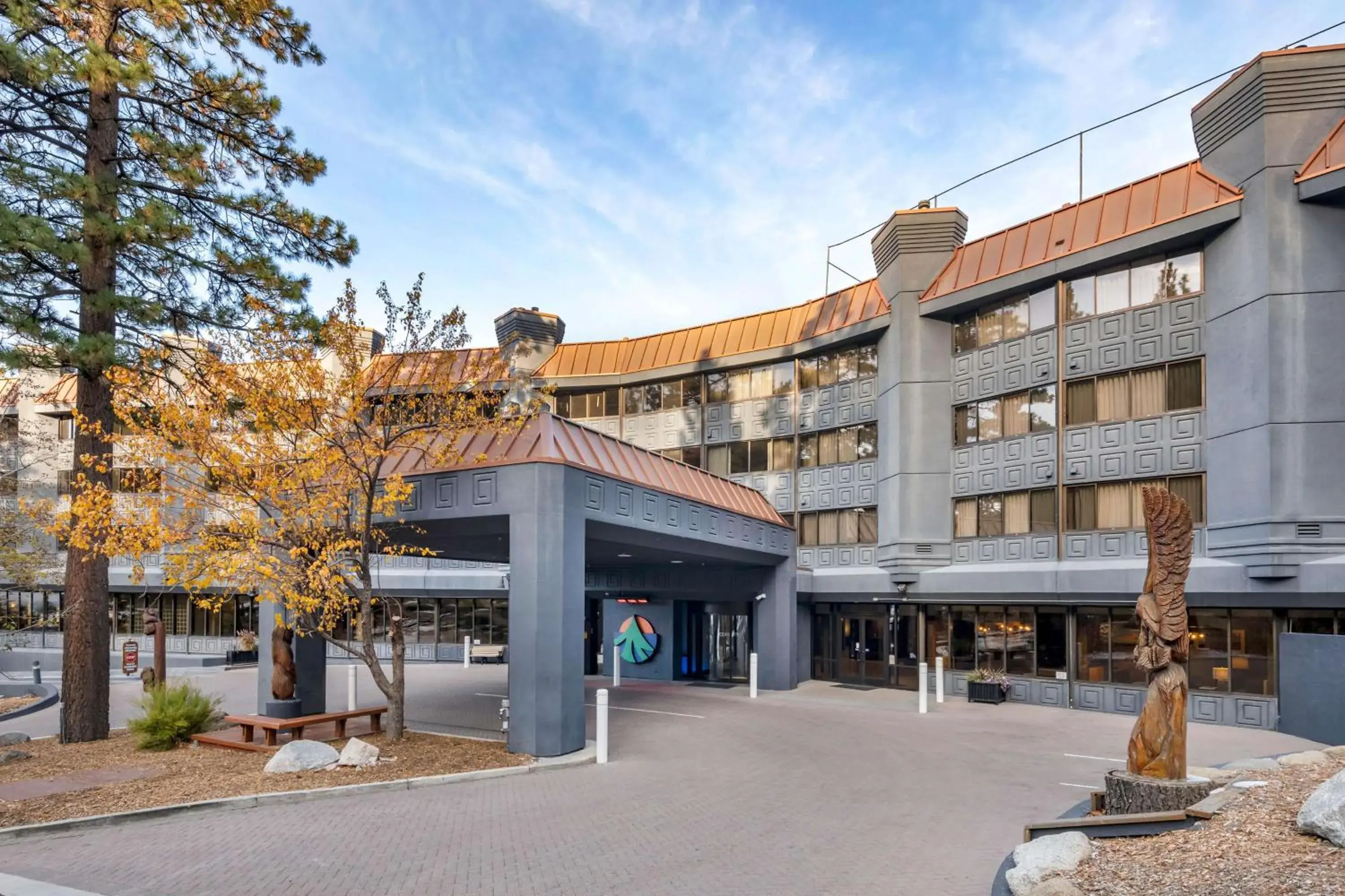 Property building in Hilton Vacation Club Tahoe Seasons Lake Tahoe Property building in Hilton Vacation Club Tahoe Seasons Lake Tahoe