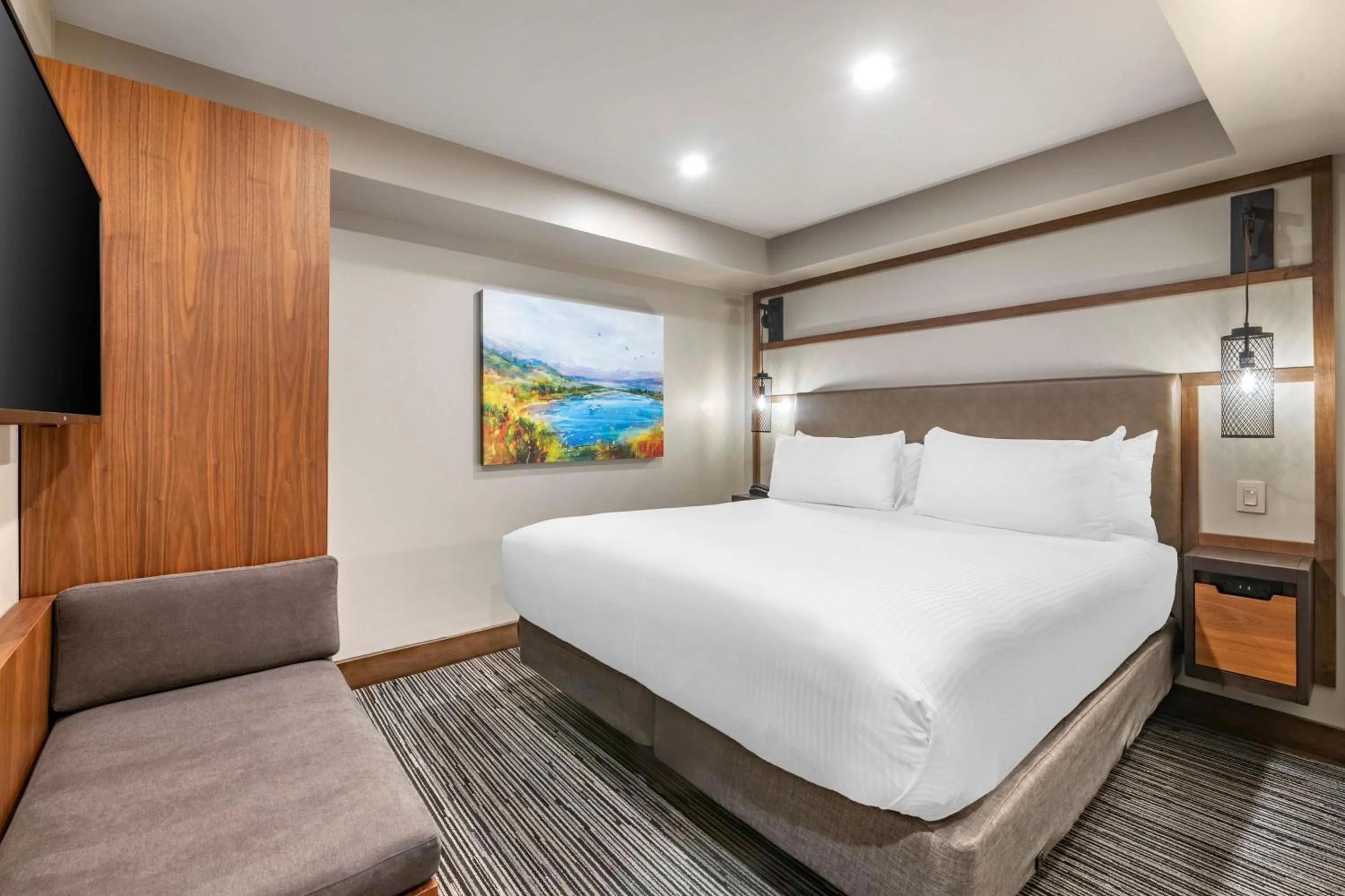 Bedroom, Bed in Hilton Vacation Club Tahoe Seasons Lake Tahoe