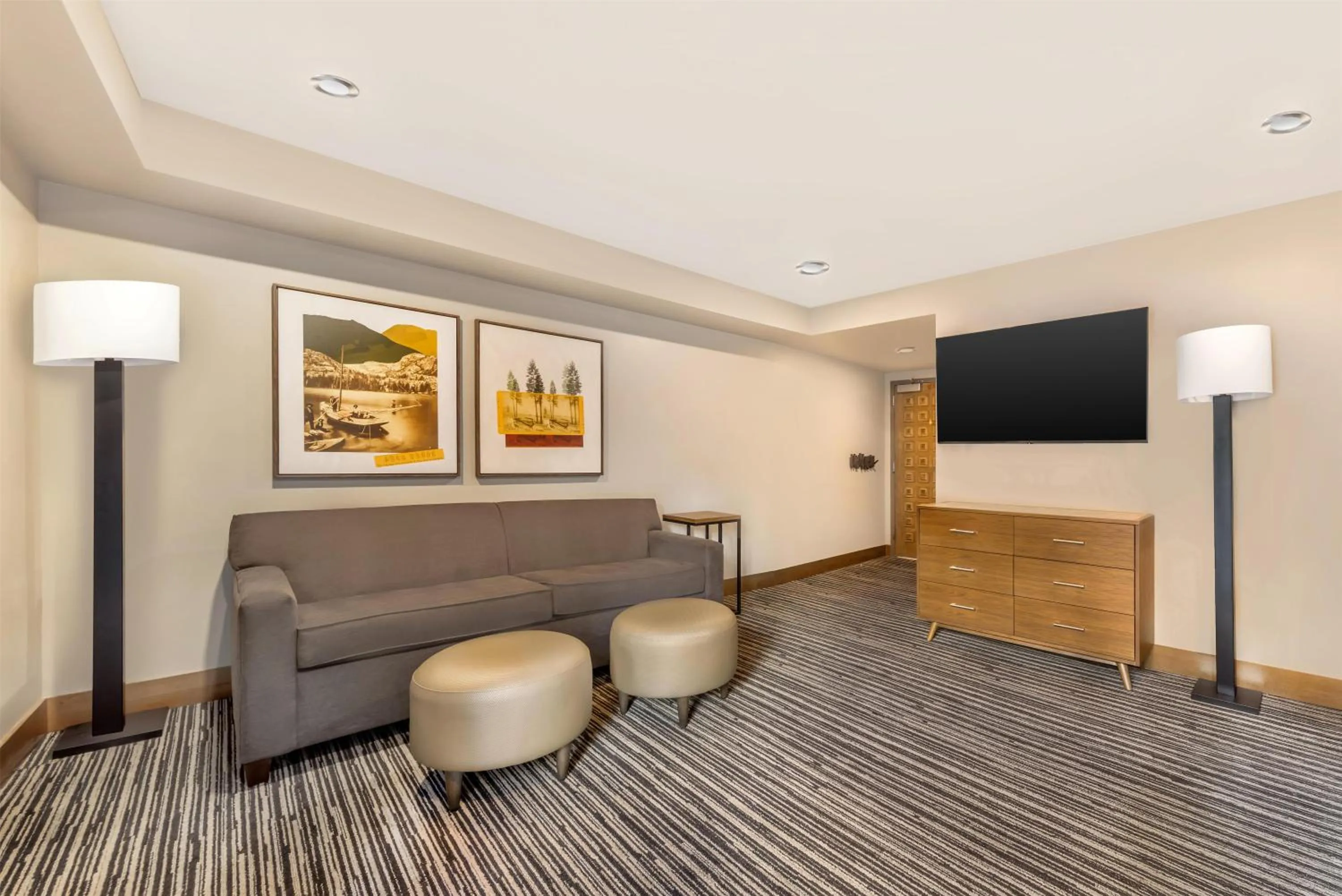 Living room in Hilton Vacation Club Tahoe Seasons Lake Tahoe