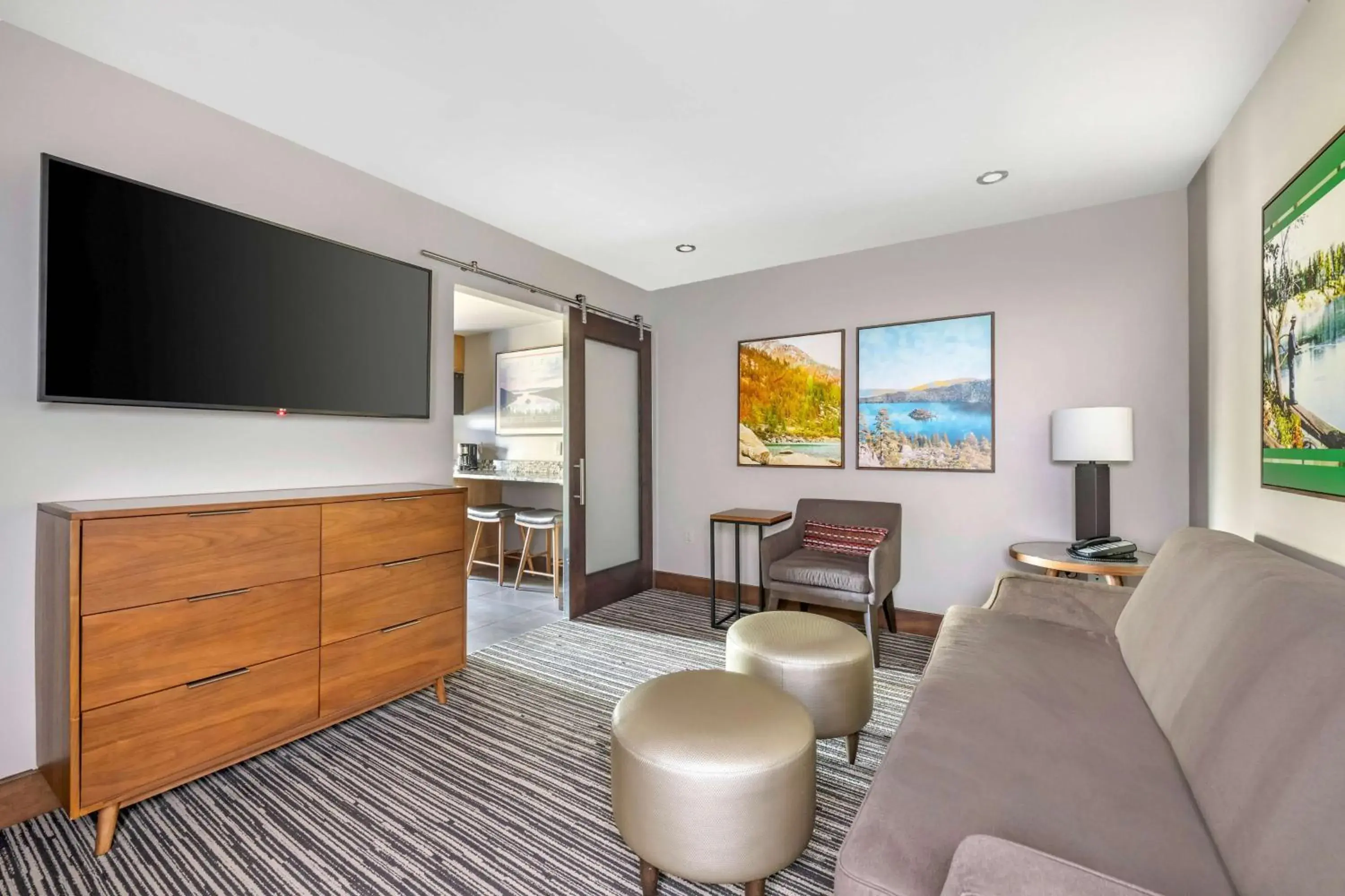 Living room in Hilton Vacation Club Tahoe Seasons Lake Tahoe Living room in Hilton Vacation Club Tahoe Seasons Lake Tahoe