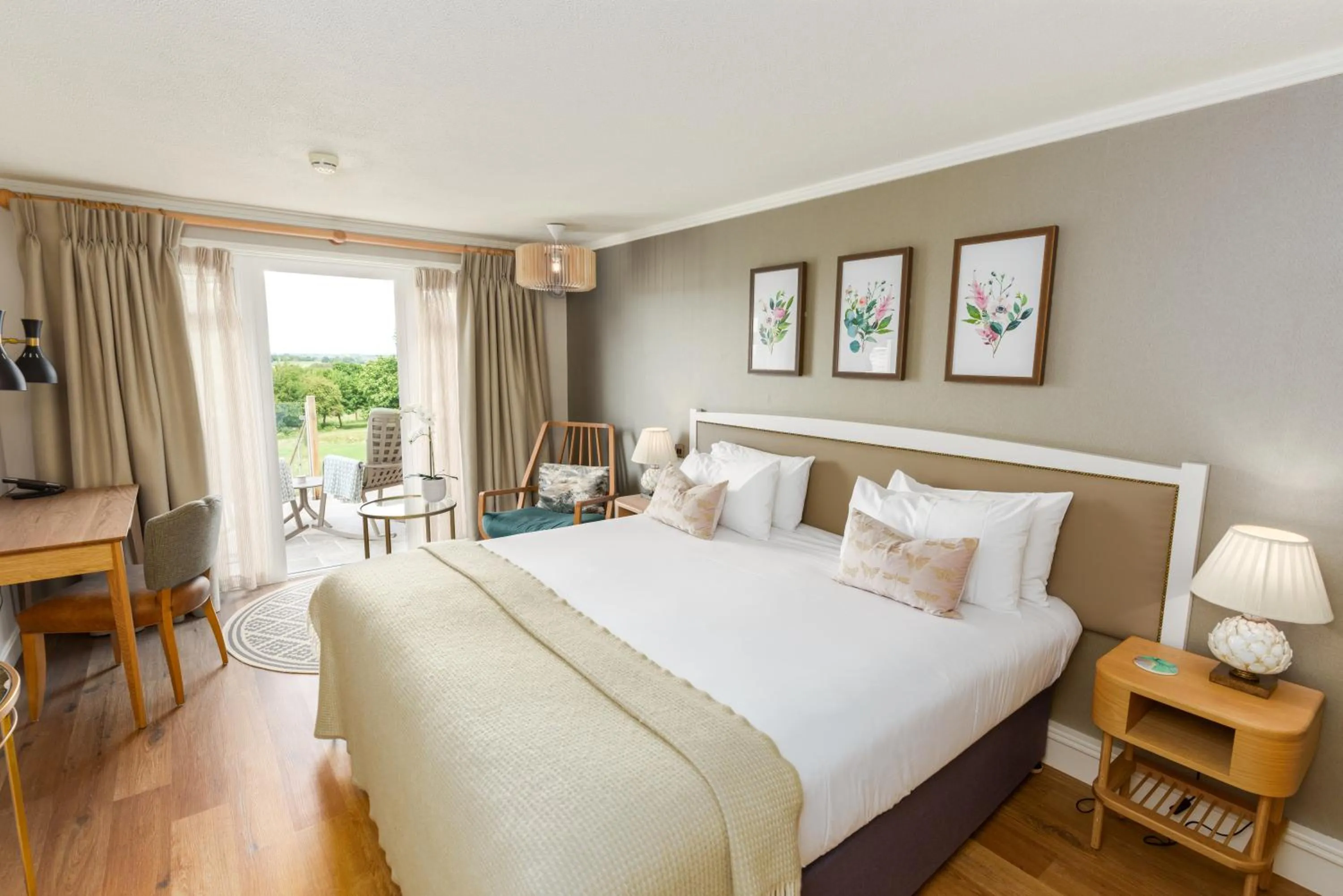 Balcony/Terrace, Bed in Tewkesbury Park