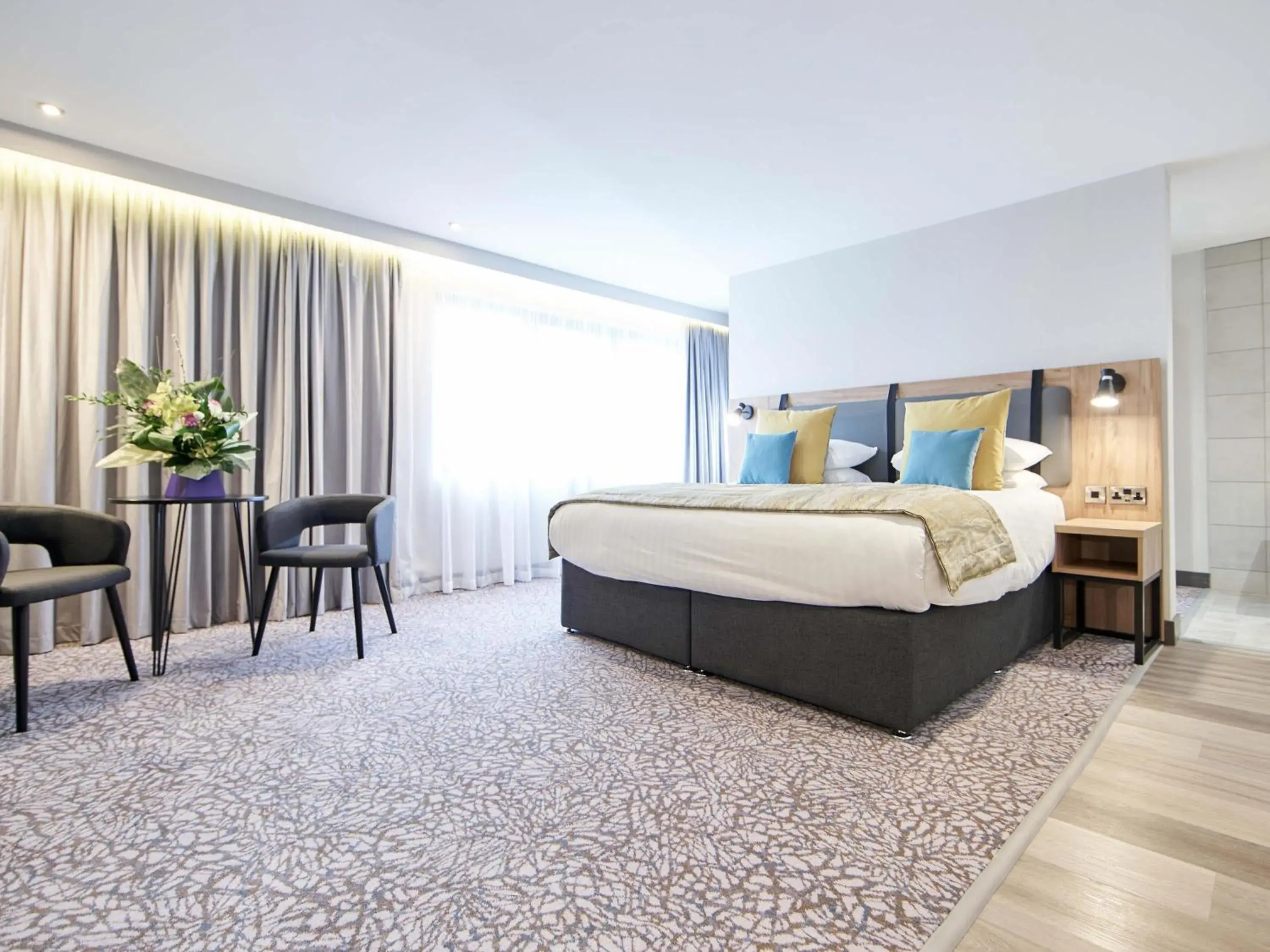 Bedroom, Bed in Mercure Newcastle George Washington Hotel Golf & Spa Bedroom, Bed in Mercure Newcastle George Washington Hotel Golf & Spa