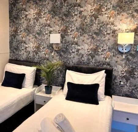 Bed in The Hillcrest Hotel