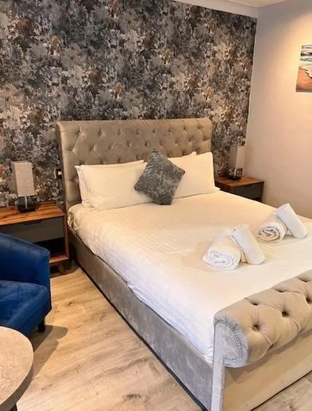 Bed in The Hillcrest Hotel