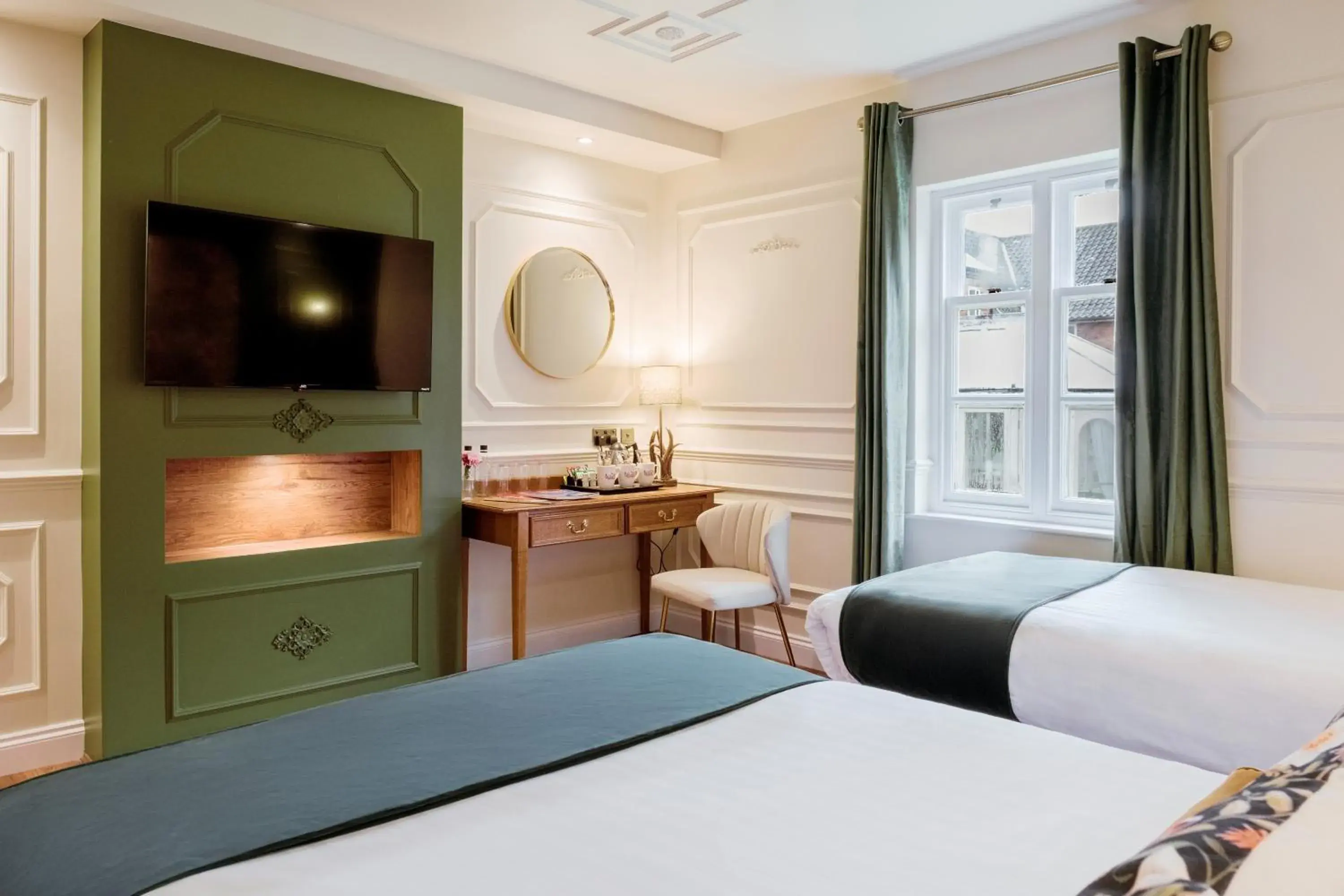 Bedroom, Bed in Muthu Clumber Park Hotel and Spa Bedroom, Bed in Muthu Clumber Park Hotel and Spa