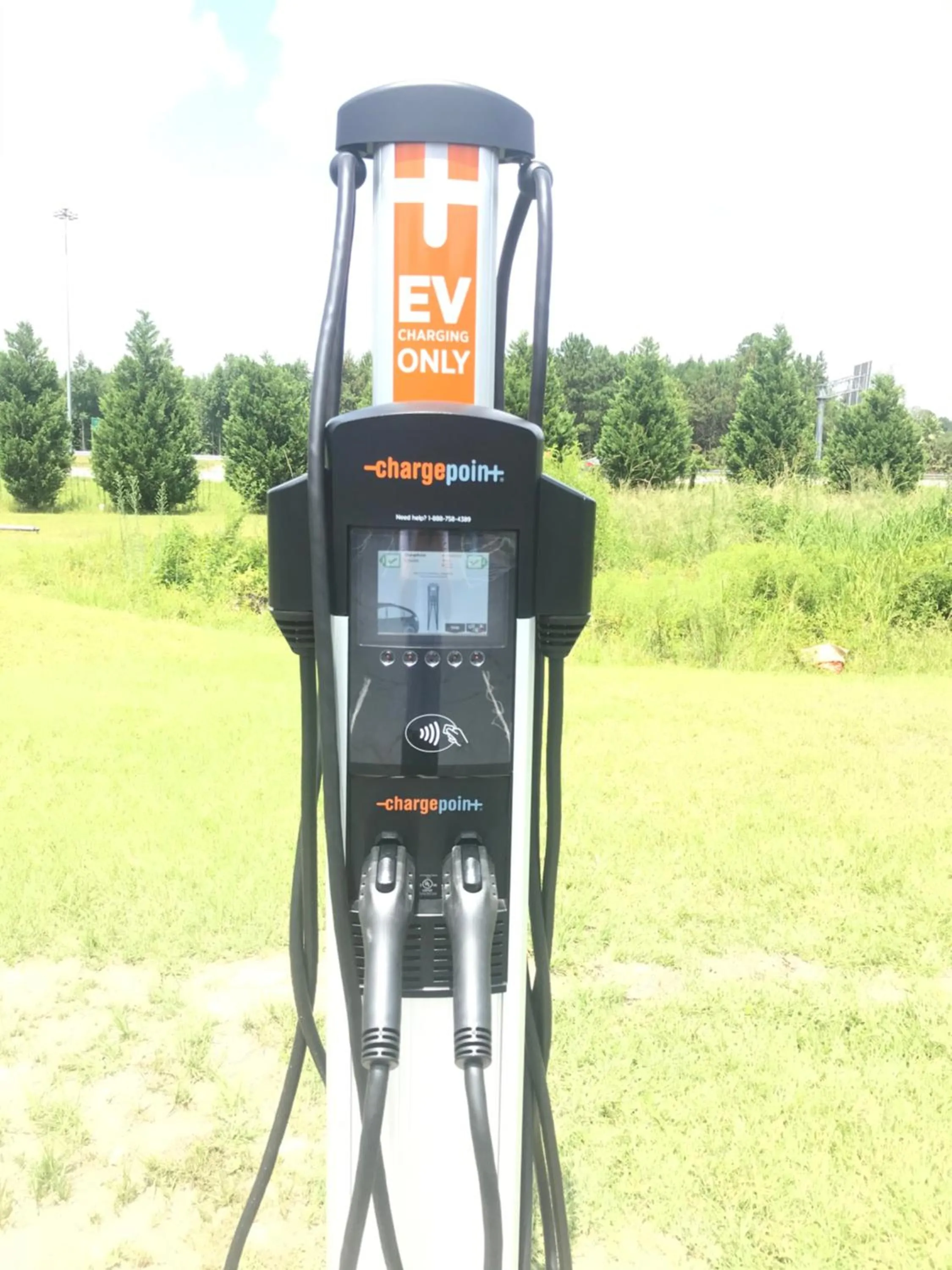 Parking in Ramada by Wyndham Savannah Gateway