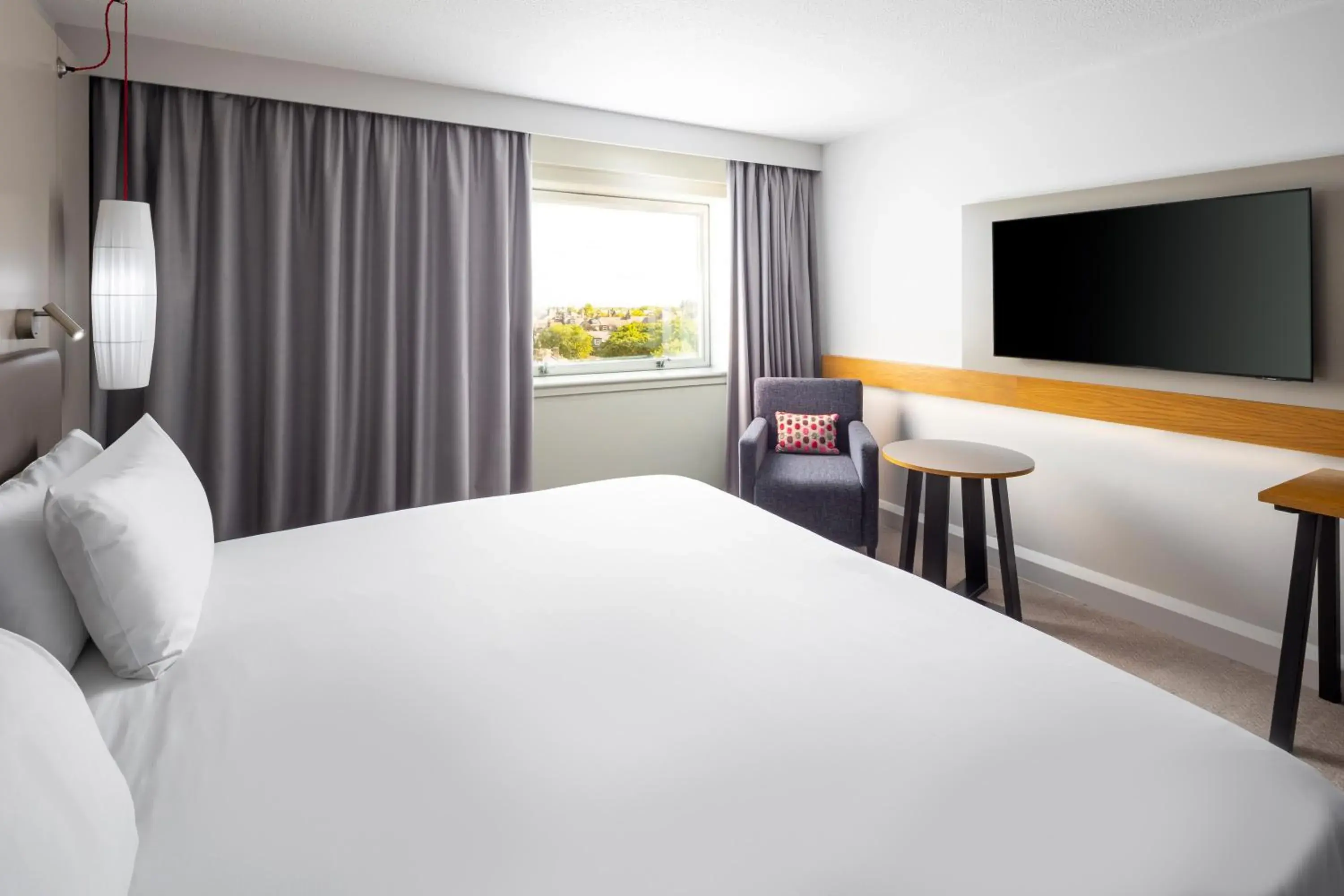 Standard Queen Room - High Floor in Crowne Plaza Harrogate by IHG Standard Queen Room - High Floor in Crowne Plaza Harrogate by IHG