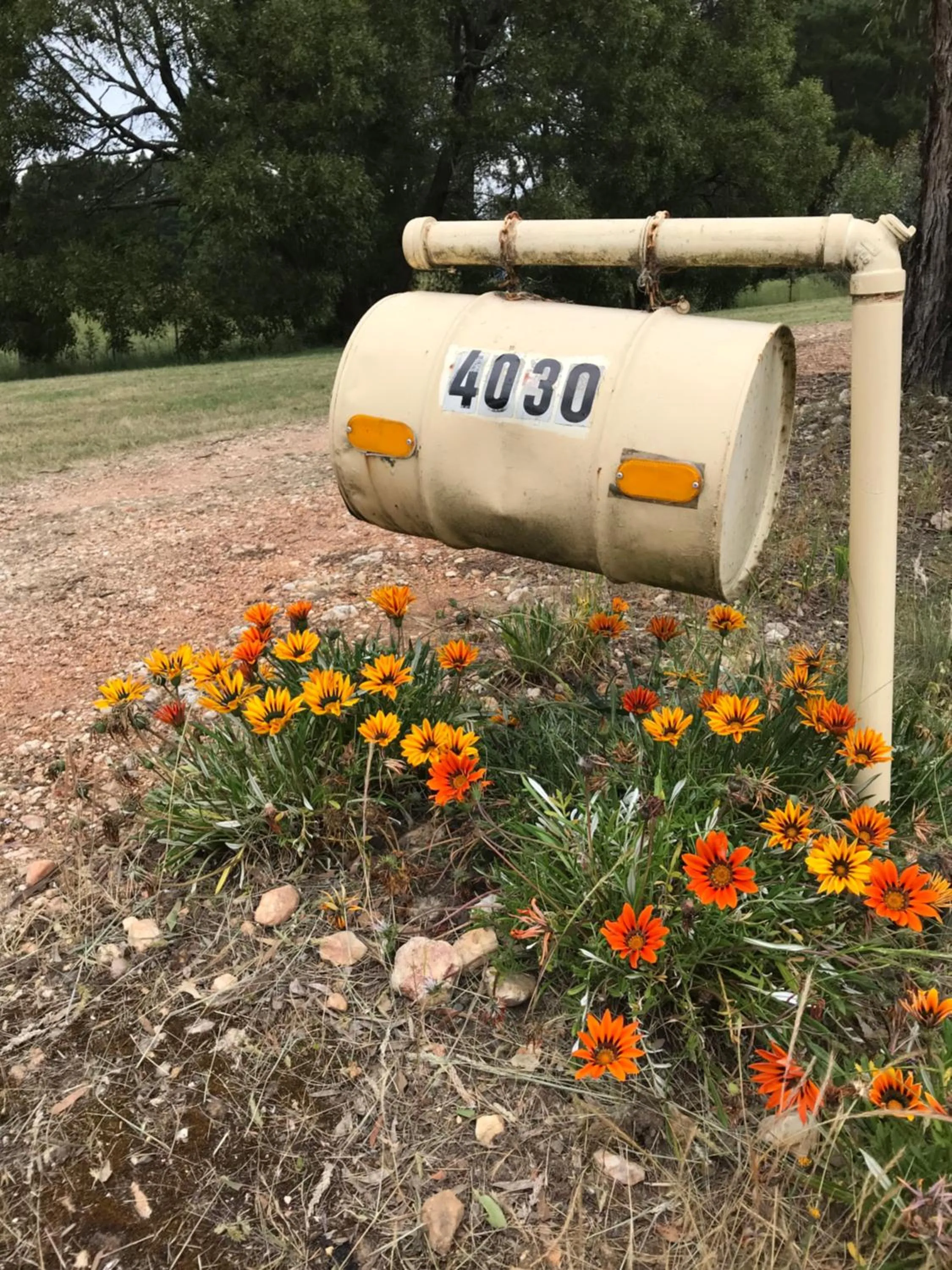 Property logo or sign in Helen's Homestead