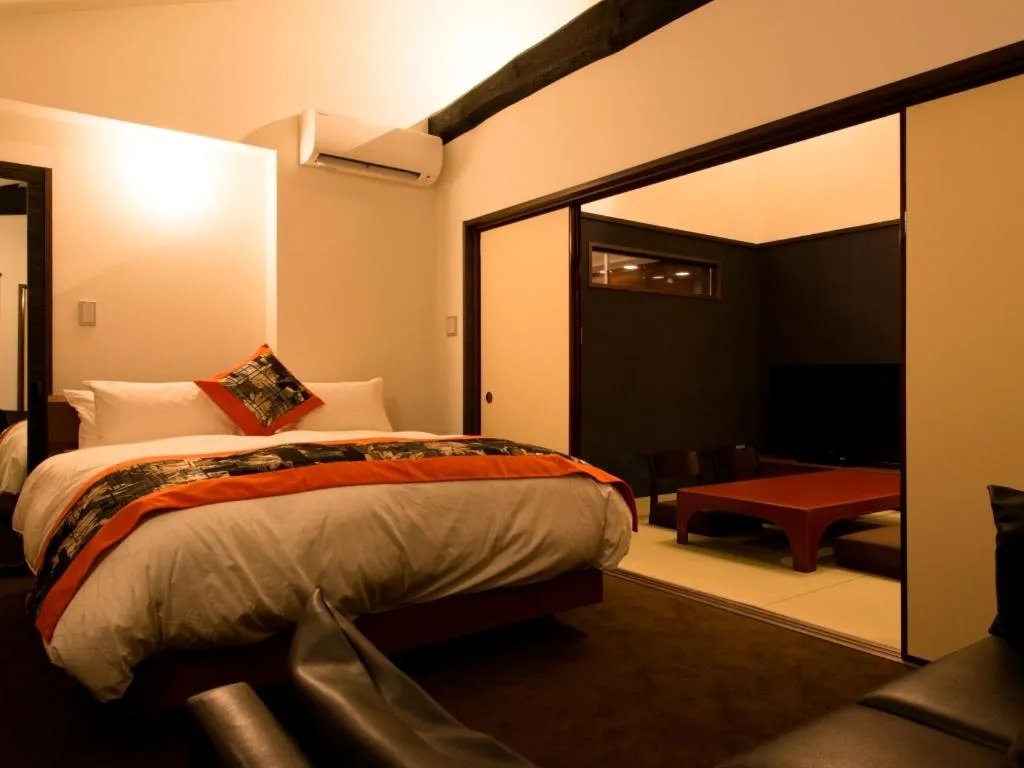 Bed in Kamishichiken Oku