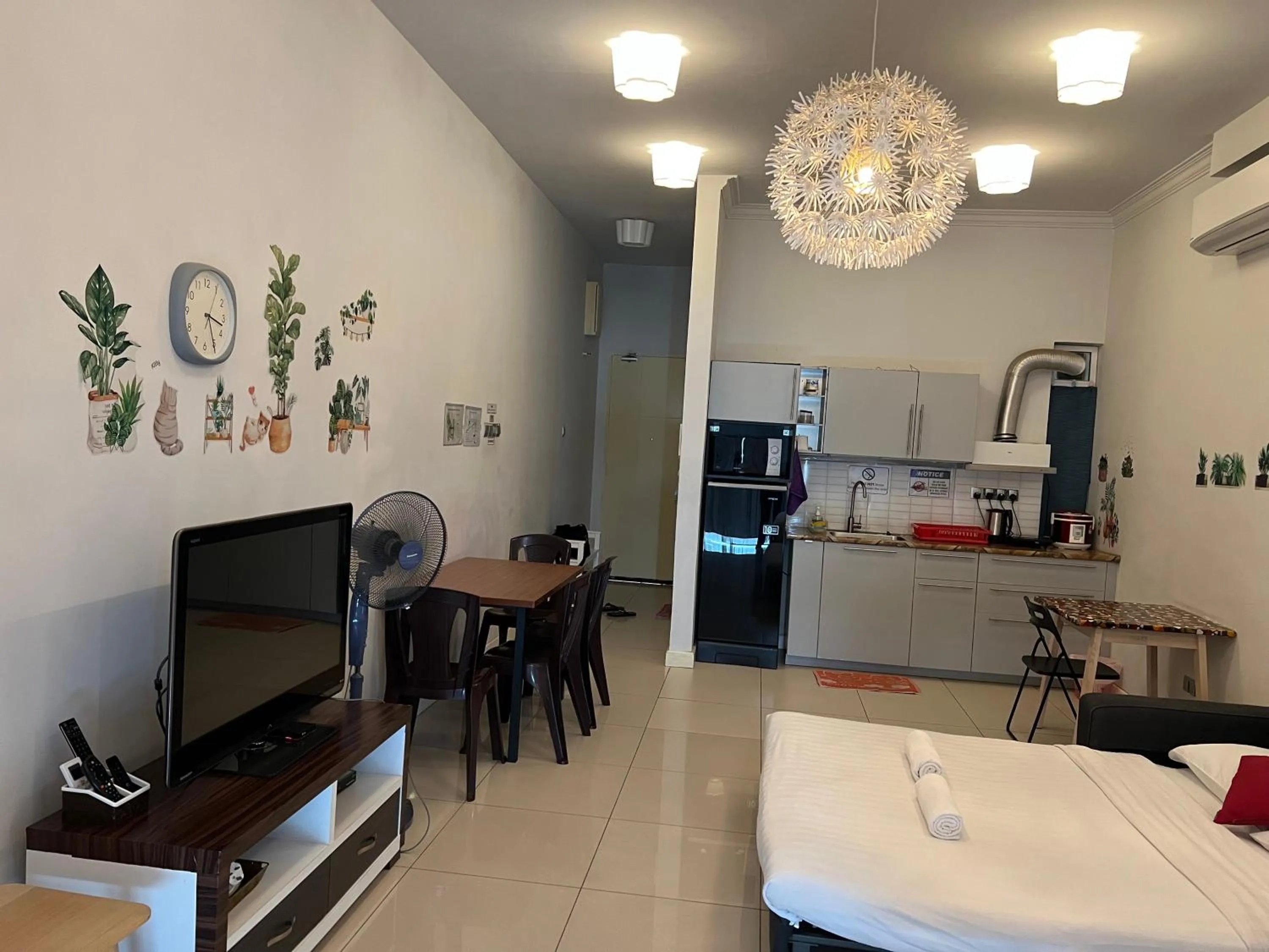 Kitchen or kitchenette in Borneo Coastal Residence @ IMAGO Mall