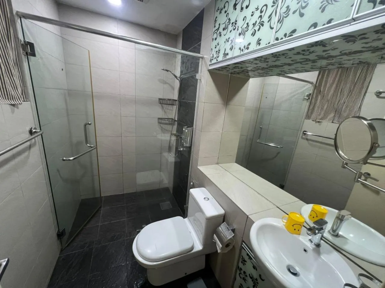Shower in Borneo Coastal Residence @ IMAGO Mall
