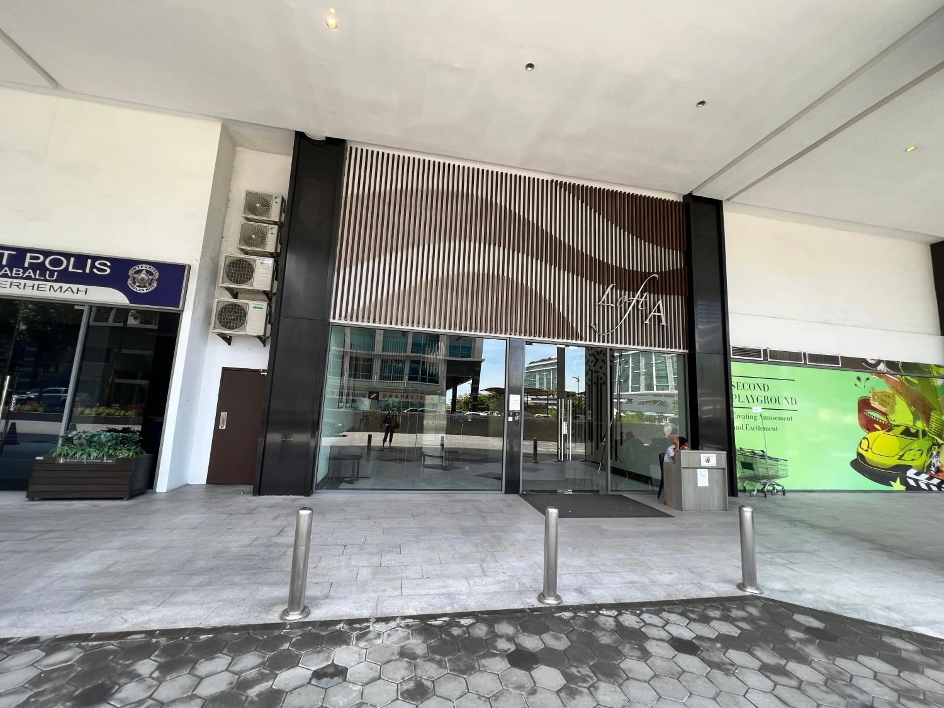 Facade/entrance in Borneo Coastal Residence @ IMAGO Mall