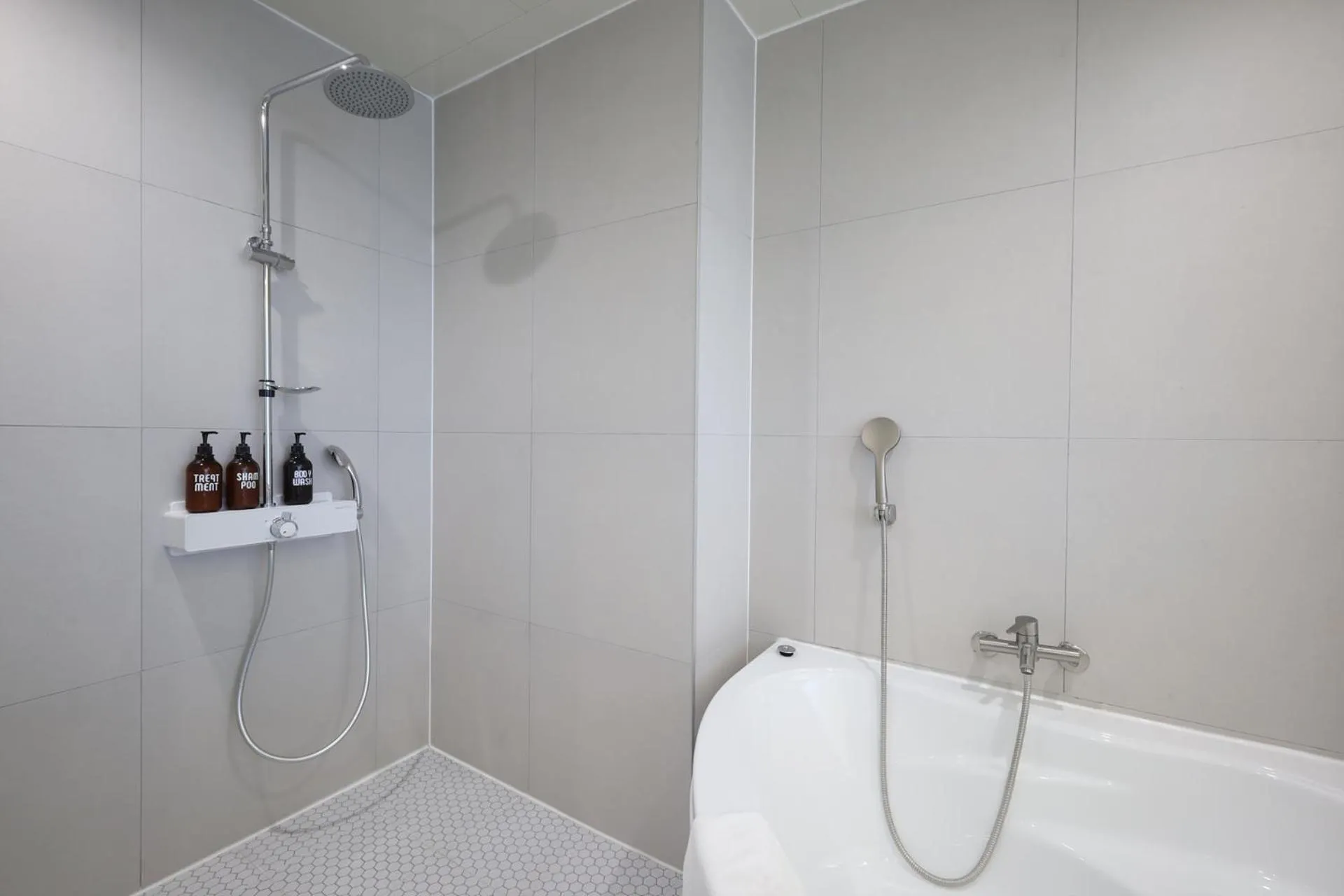 Shower in SongJeong Olla Hotel