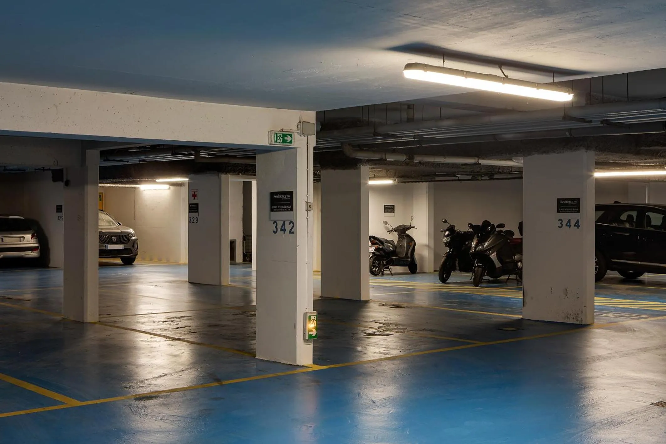 Parking in Residence Inn by Marriott Paris Didot Montparnasse