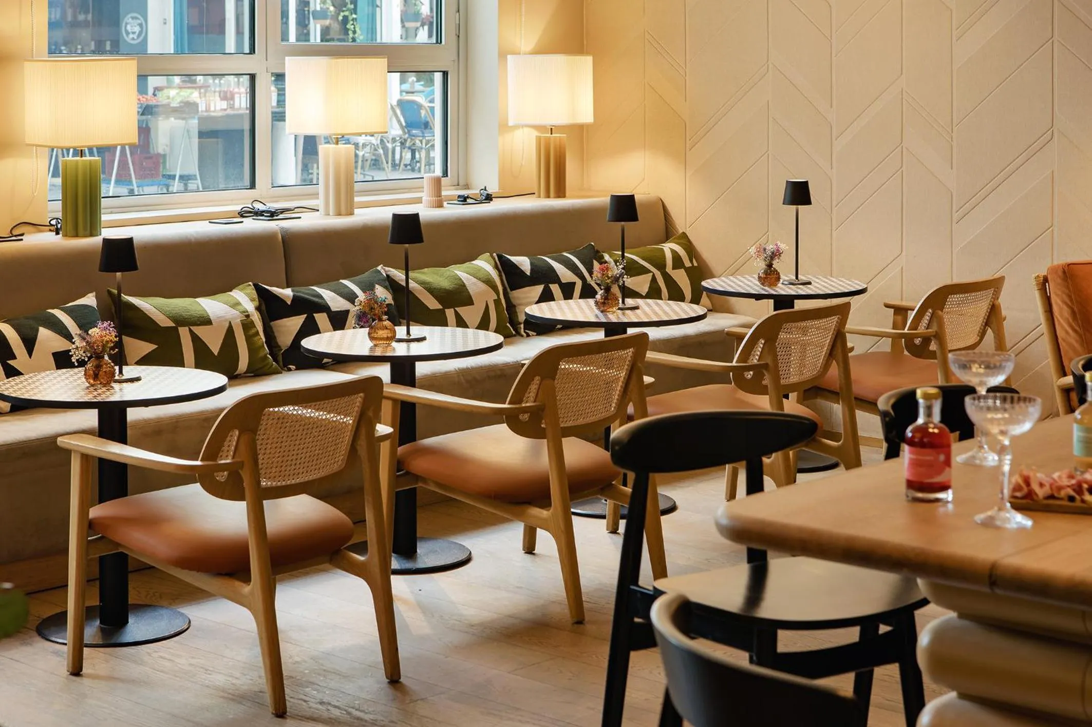 Lounge or bar in Residence Inn by Marriott Paris Didot Montparnasse
