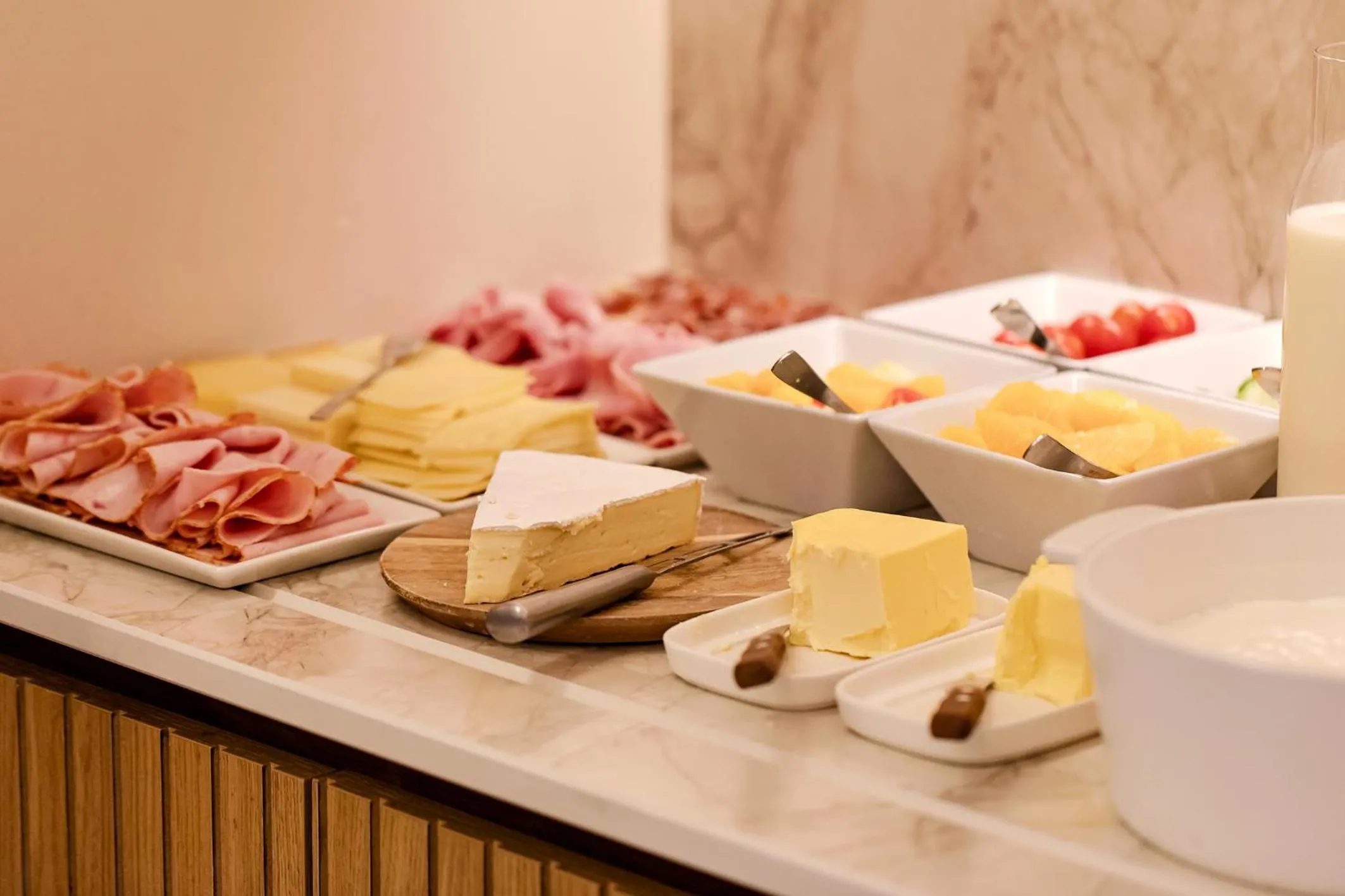 Breakfast in Residence Inn by Marriott Paris Didot Montparnasse