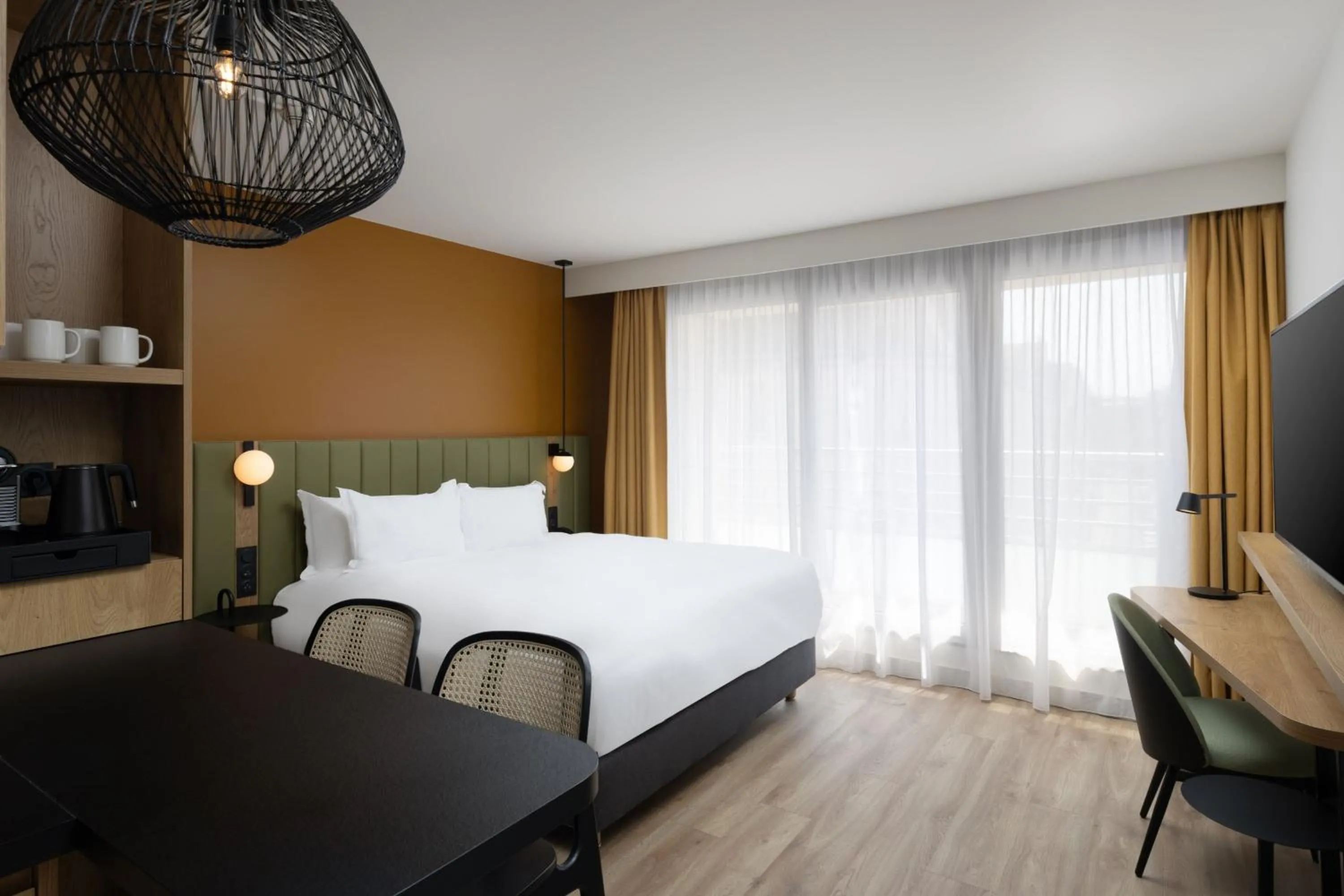 Photo of the whole room, Bed in Residence Inn by Marriott Paris Didot Montparnasse