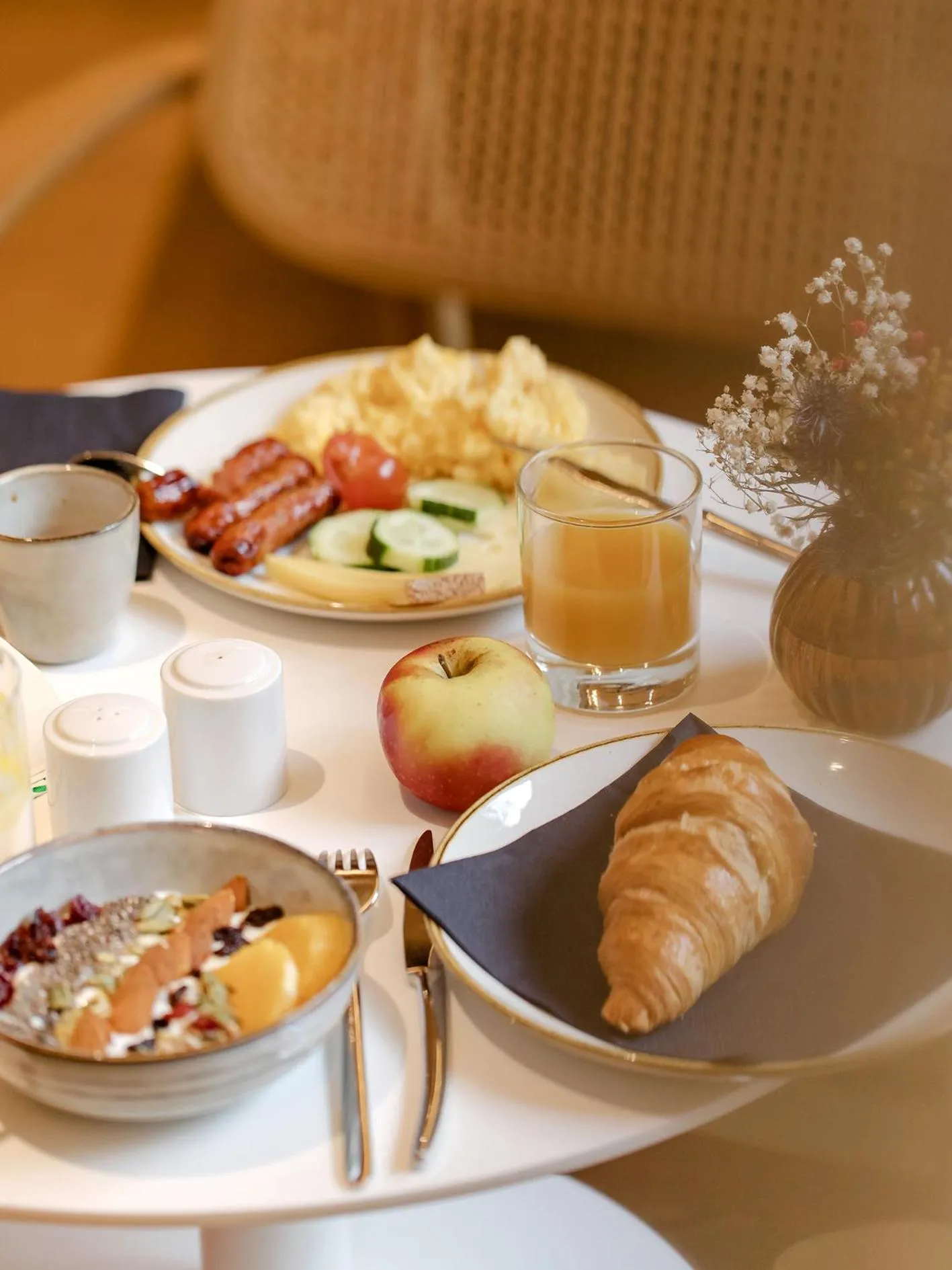 Breakfast in Residence Inn by Marriott Paris Didot Montparnasse
