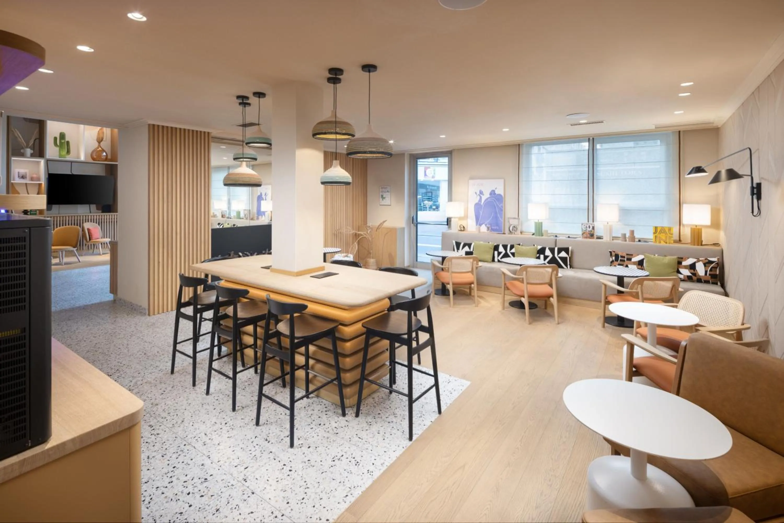 Lounge or bar in Residence Inn by Marriott Paris Didot Montparnasse