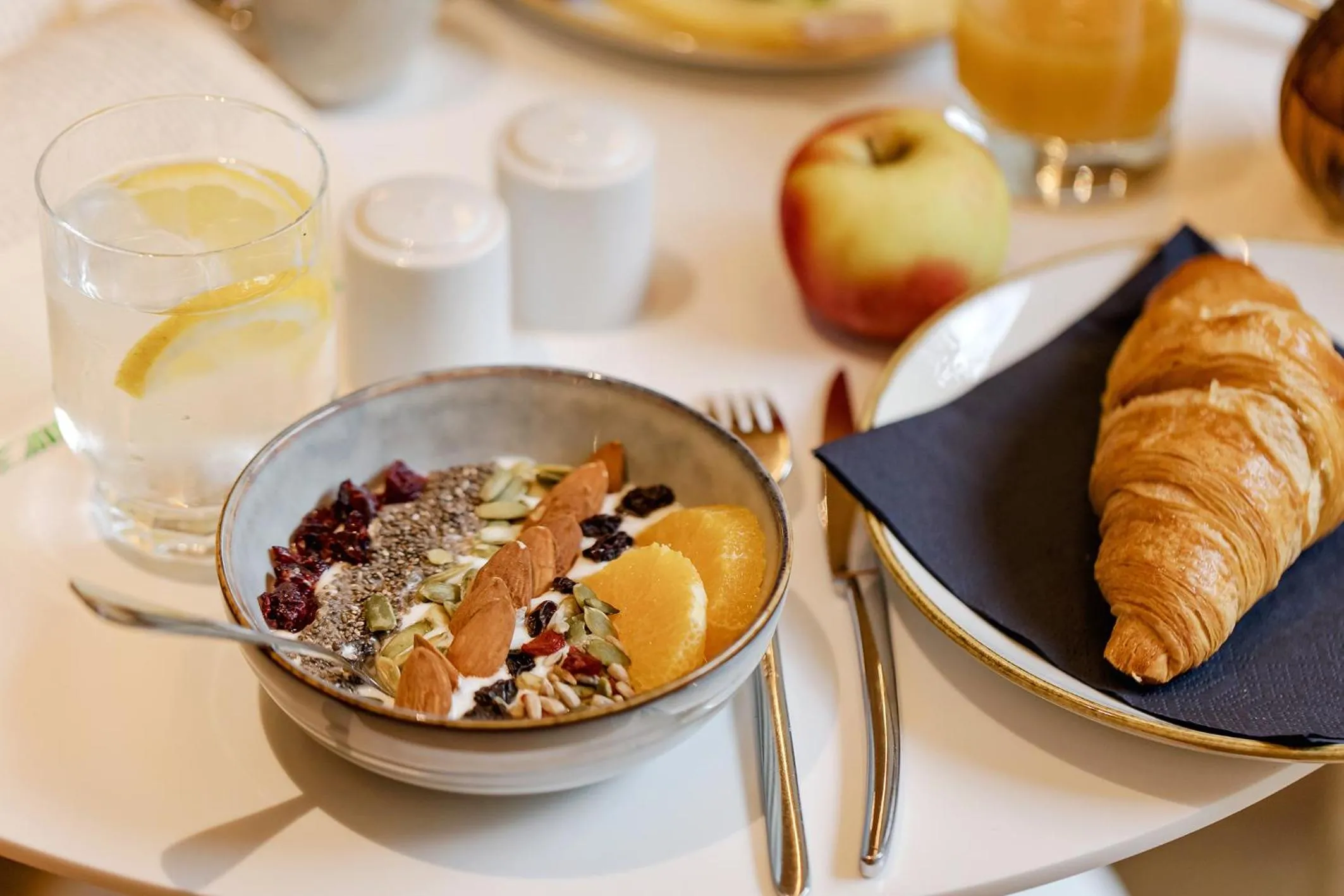 Breakfast in Residence Inn by Marriott Paris Didot Montparnasse