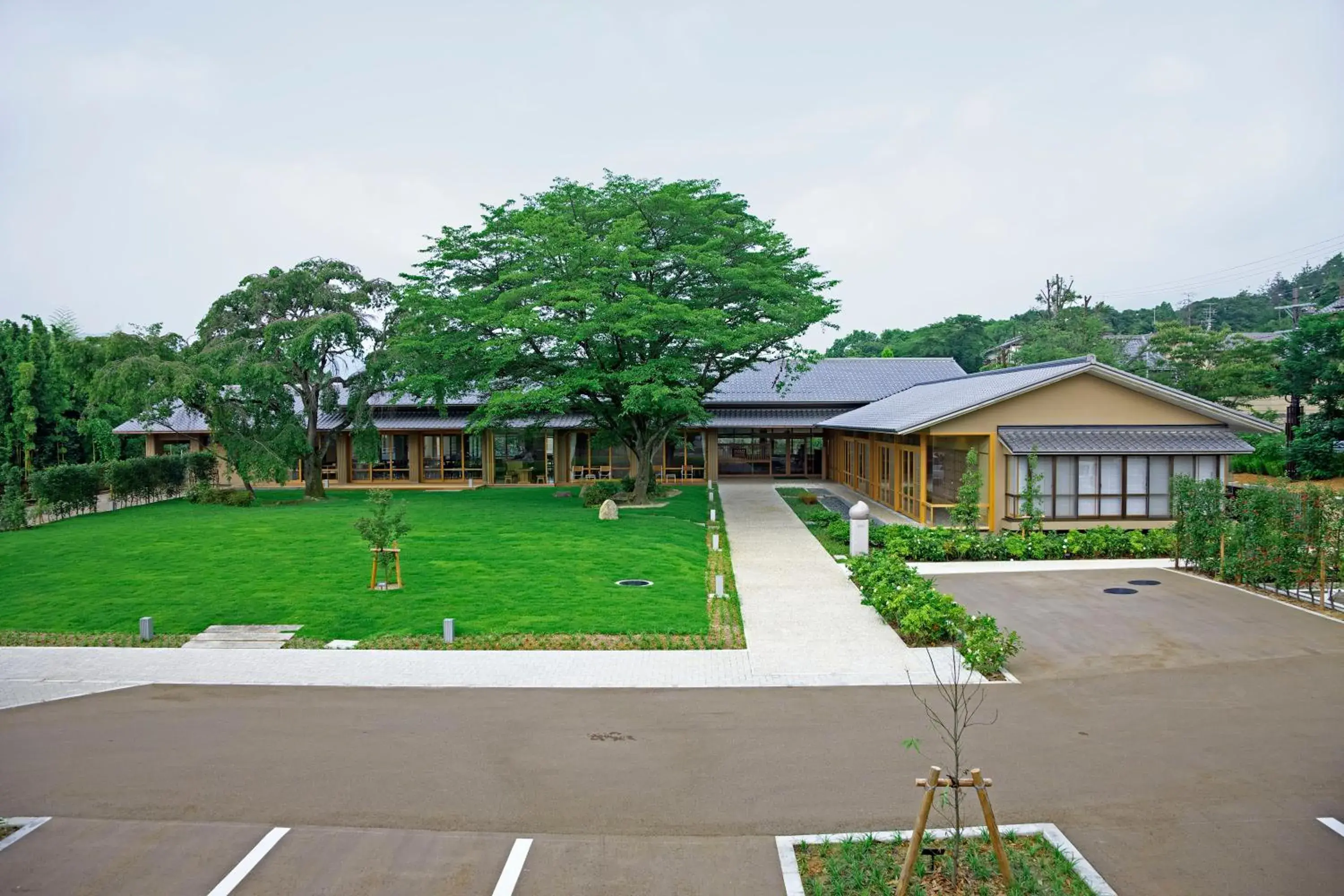 Property building in Kyoto Utano Youth Hostel Property building in Kyoto Utano Youth Hostel