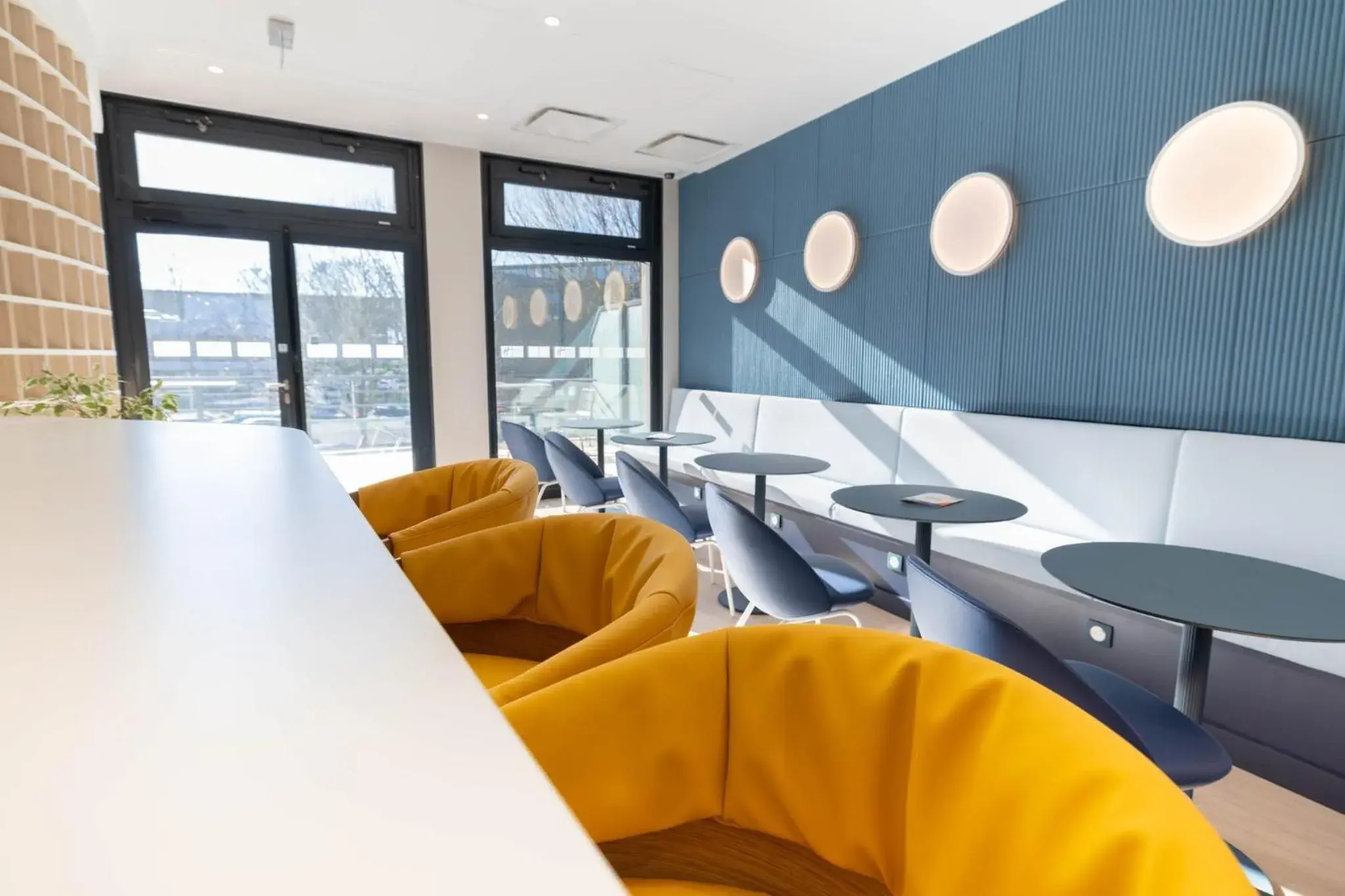 Property building in Holiday Inn Express Arras by IHG Property building in Holiday Inn Express Arras by IHG